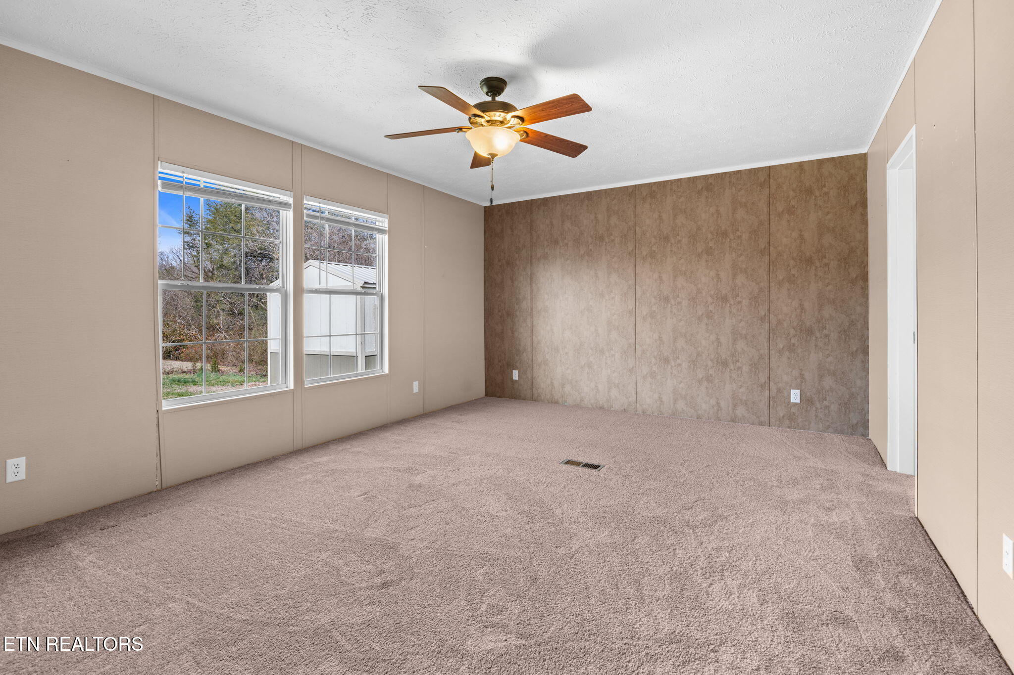 296 Illinois Avenue Oak Ridge TN 37830