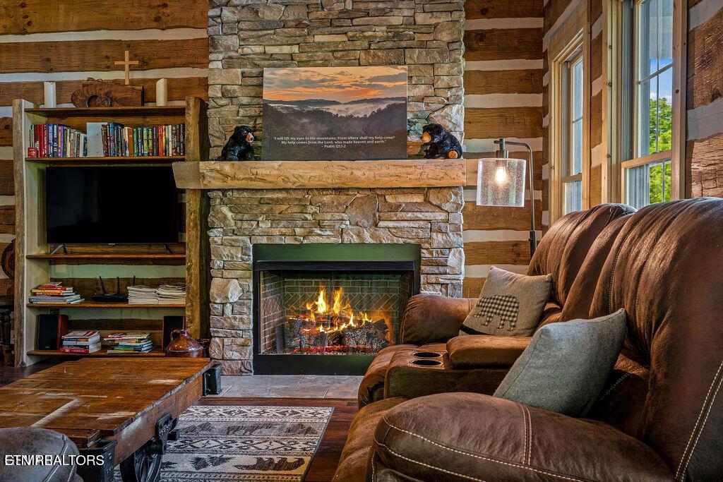 335 Hawken Drive Walland TN 37886