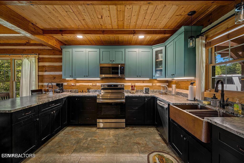 335 Hawken Drive Walland TN 37886