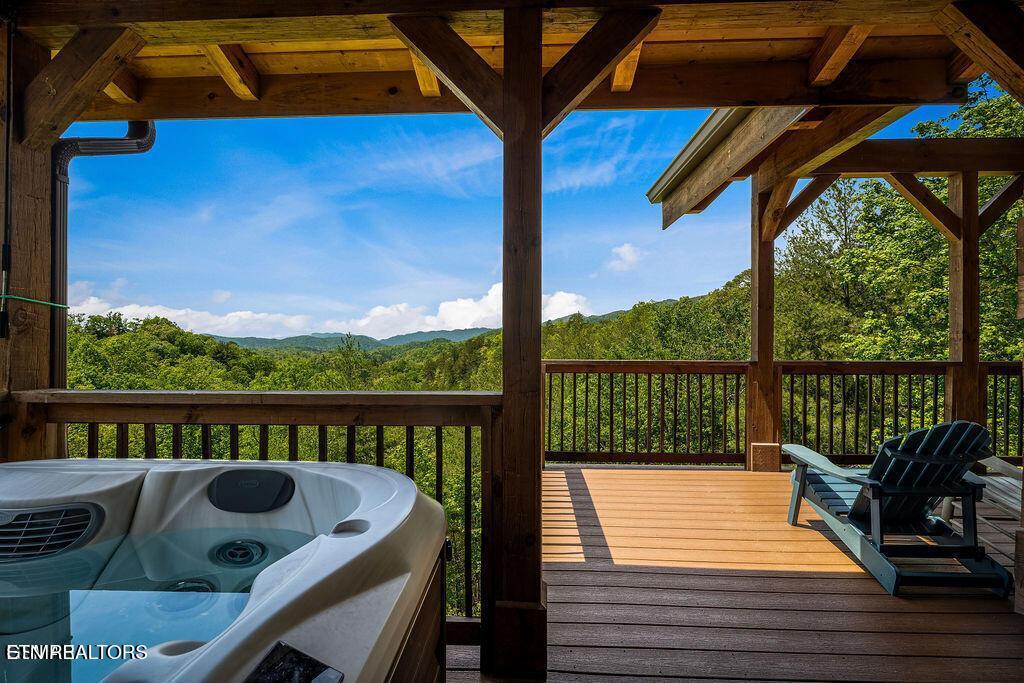 335 Hawken Drive Walland TN 37886