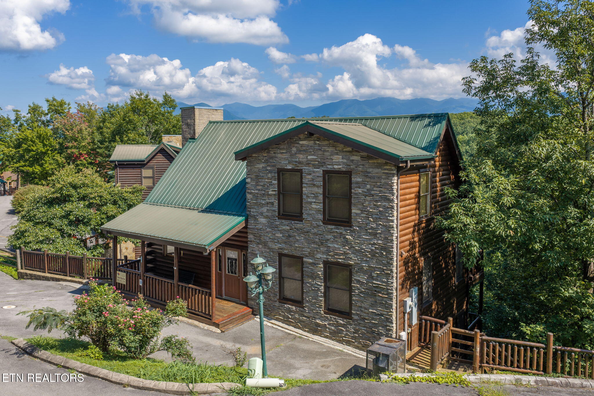 2053 Settlers Ridge Way Gatlinburg TN 37738