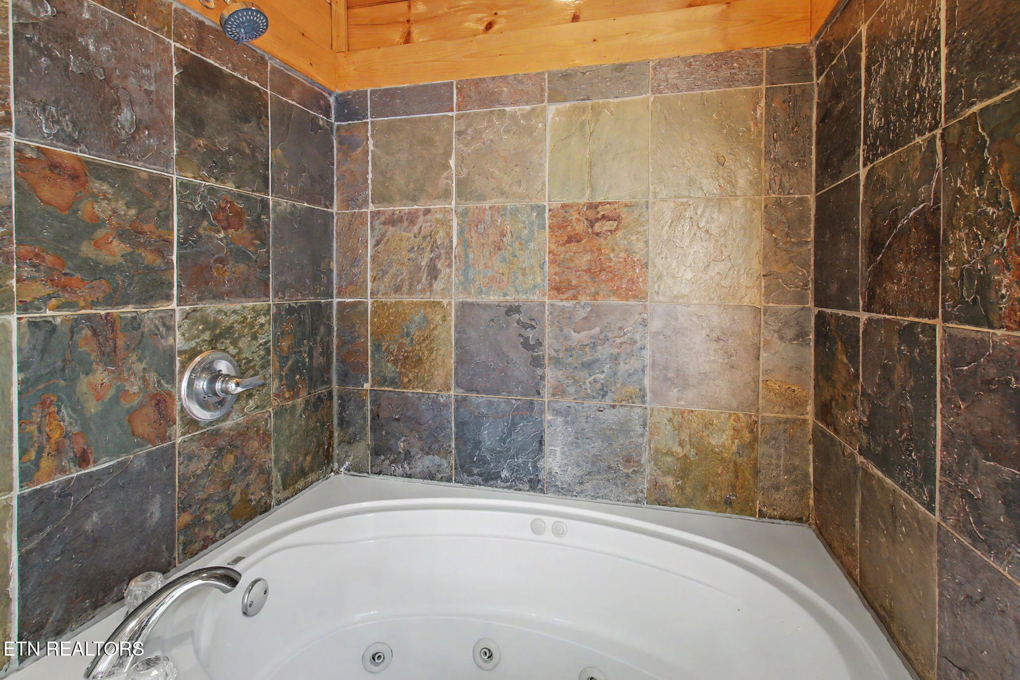 2053 Settlers Ridge Way Gatlinburg TN 37738