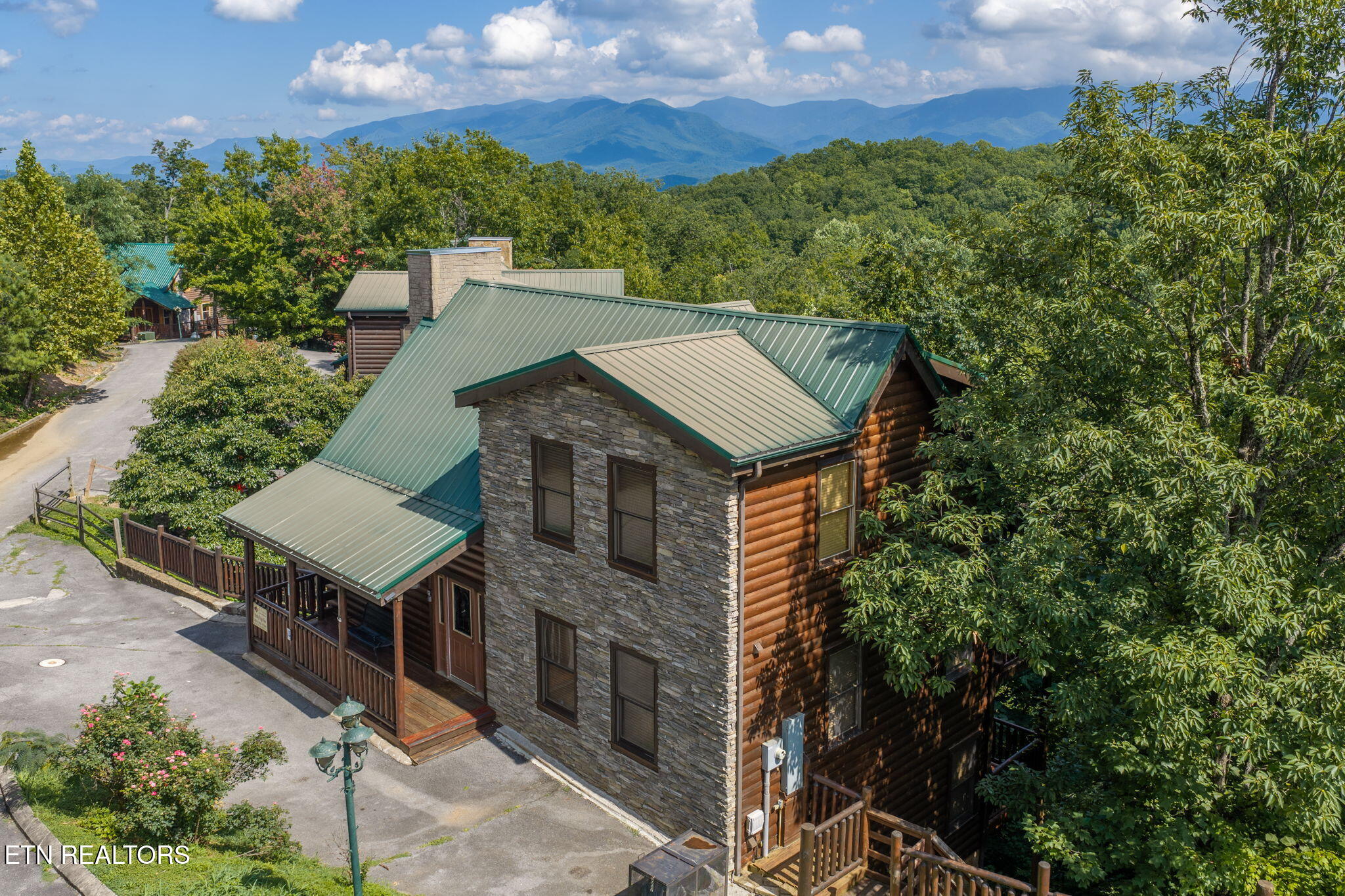 2053 Settlers Ridge Way Gatlinburg TN 37738