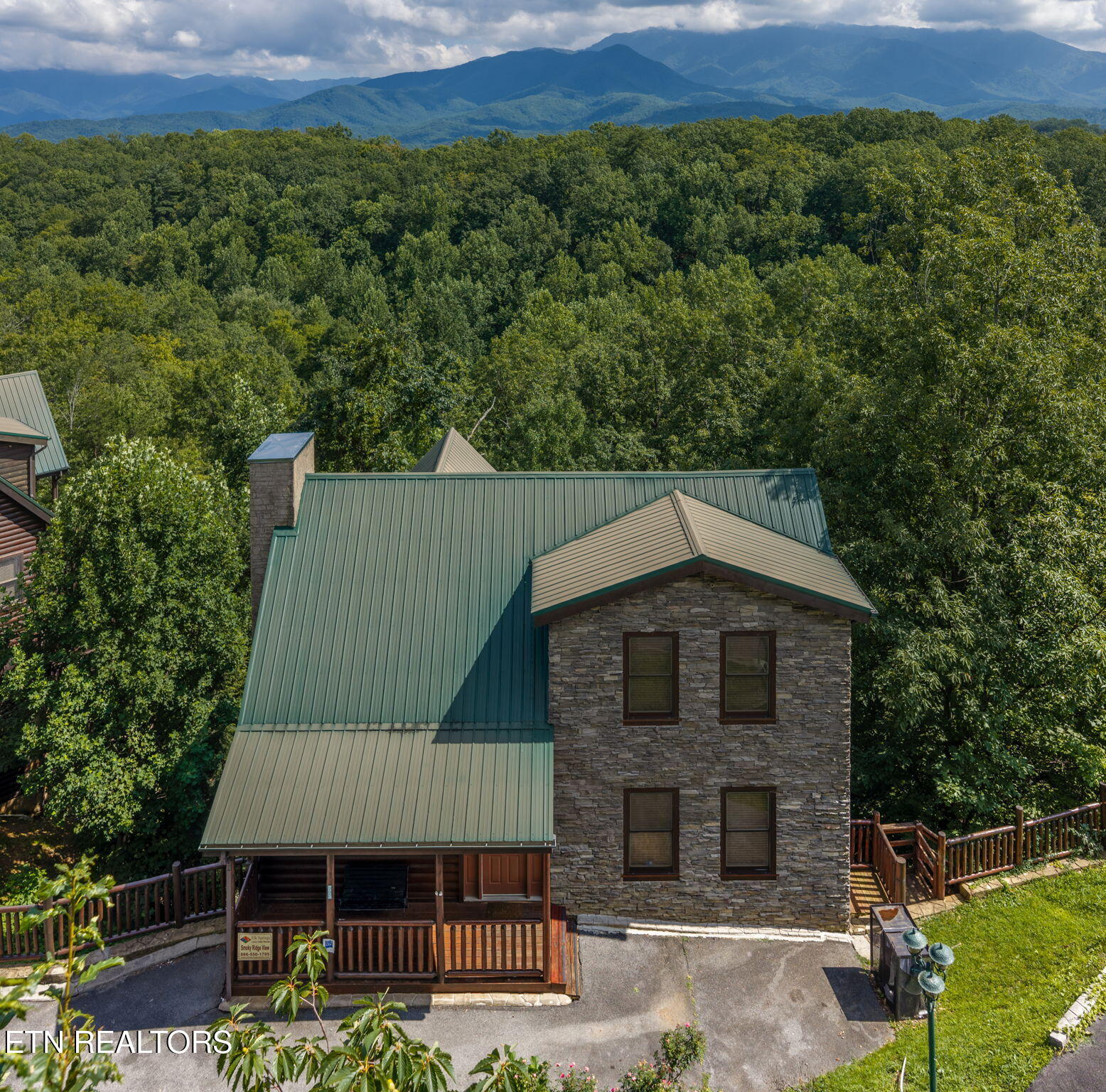 2053 Settlers Ridge Way Gatlinburg TN 37738