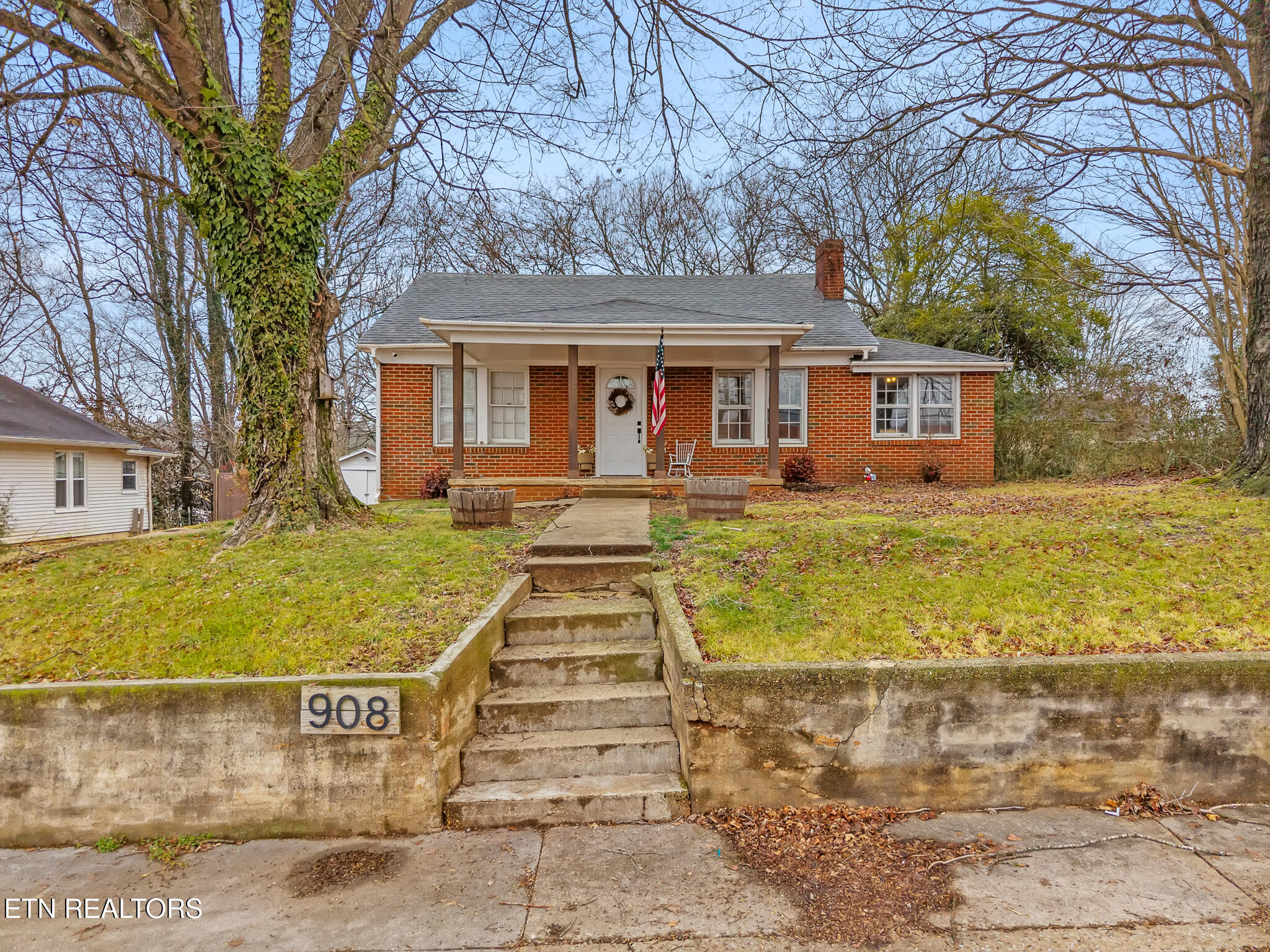 908 E Madison Avenue Athens TN 37303