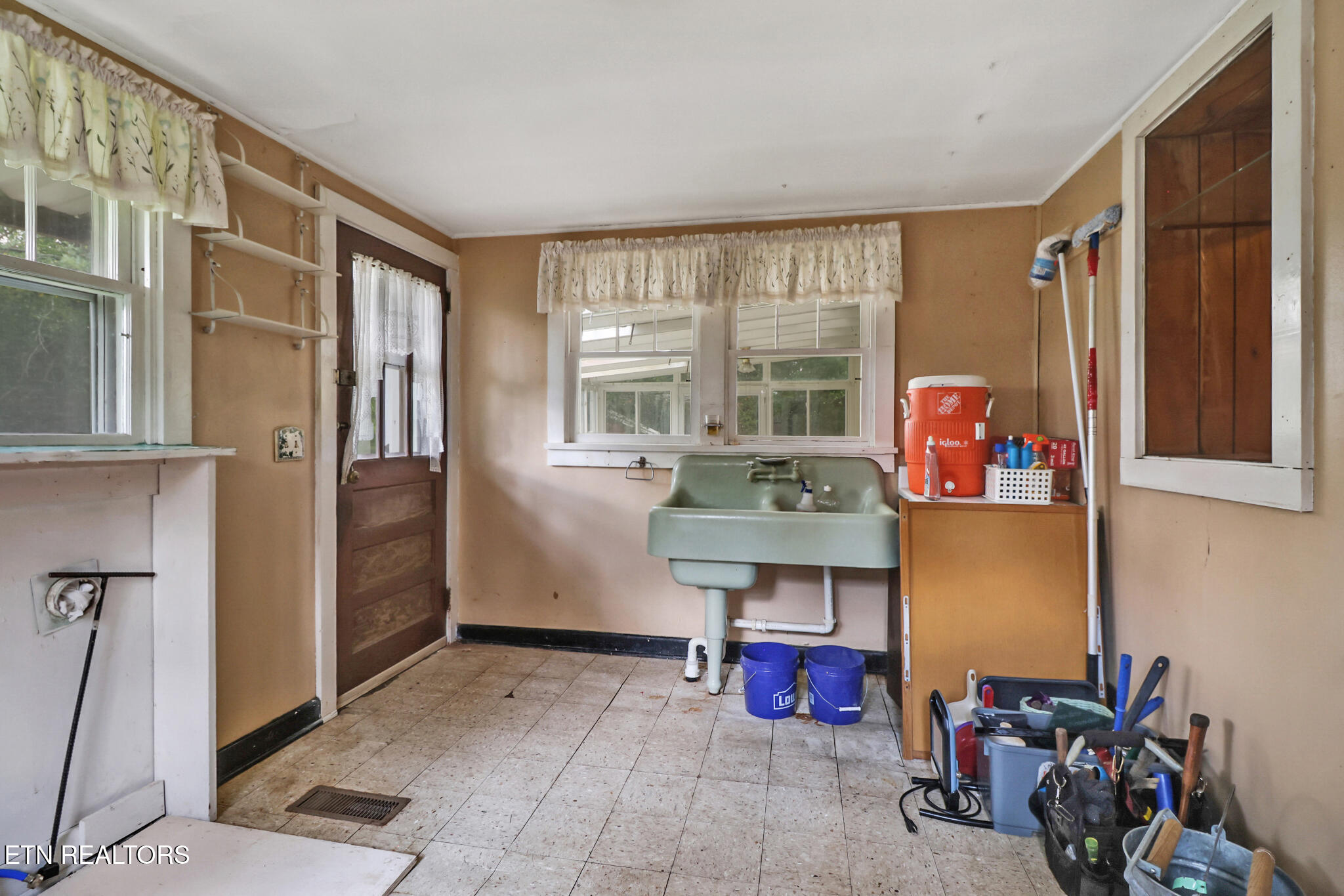 1230 Deep Draw Road Crossville TN 38555
