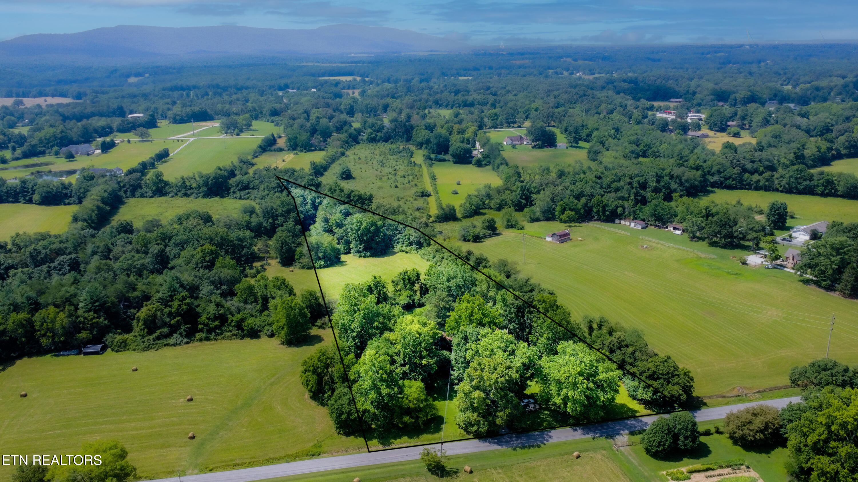 1230 Deep Draw Road Crossville TN 38555