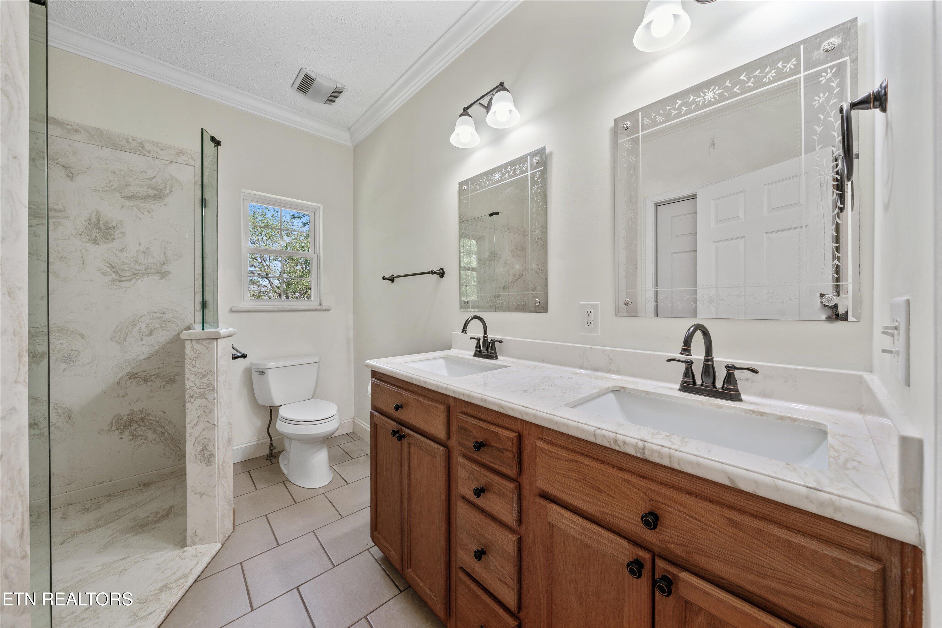 102 Chaloni Lane Loudon TN 37774
