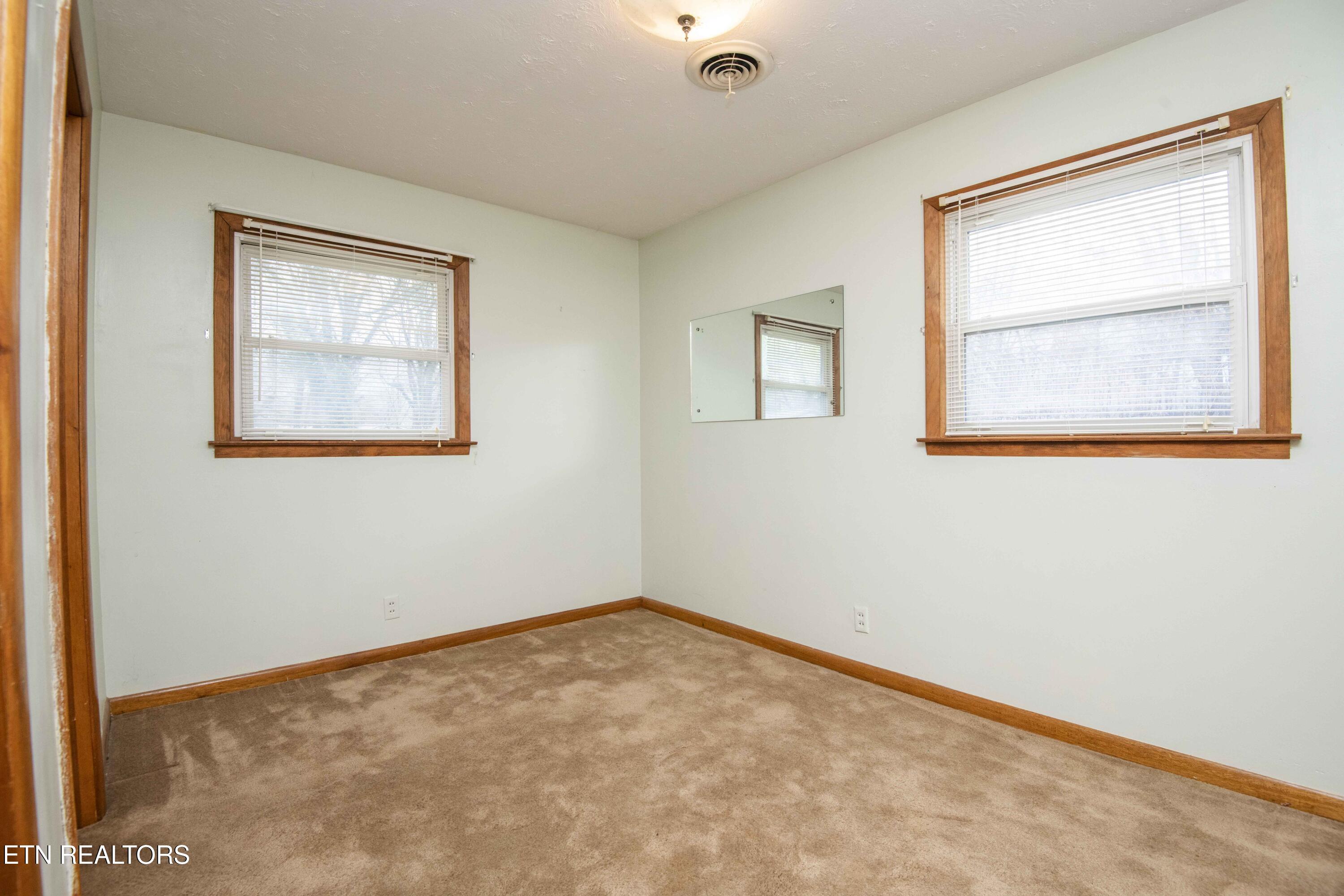 5814 Blossom Road Knoxville TN 37912