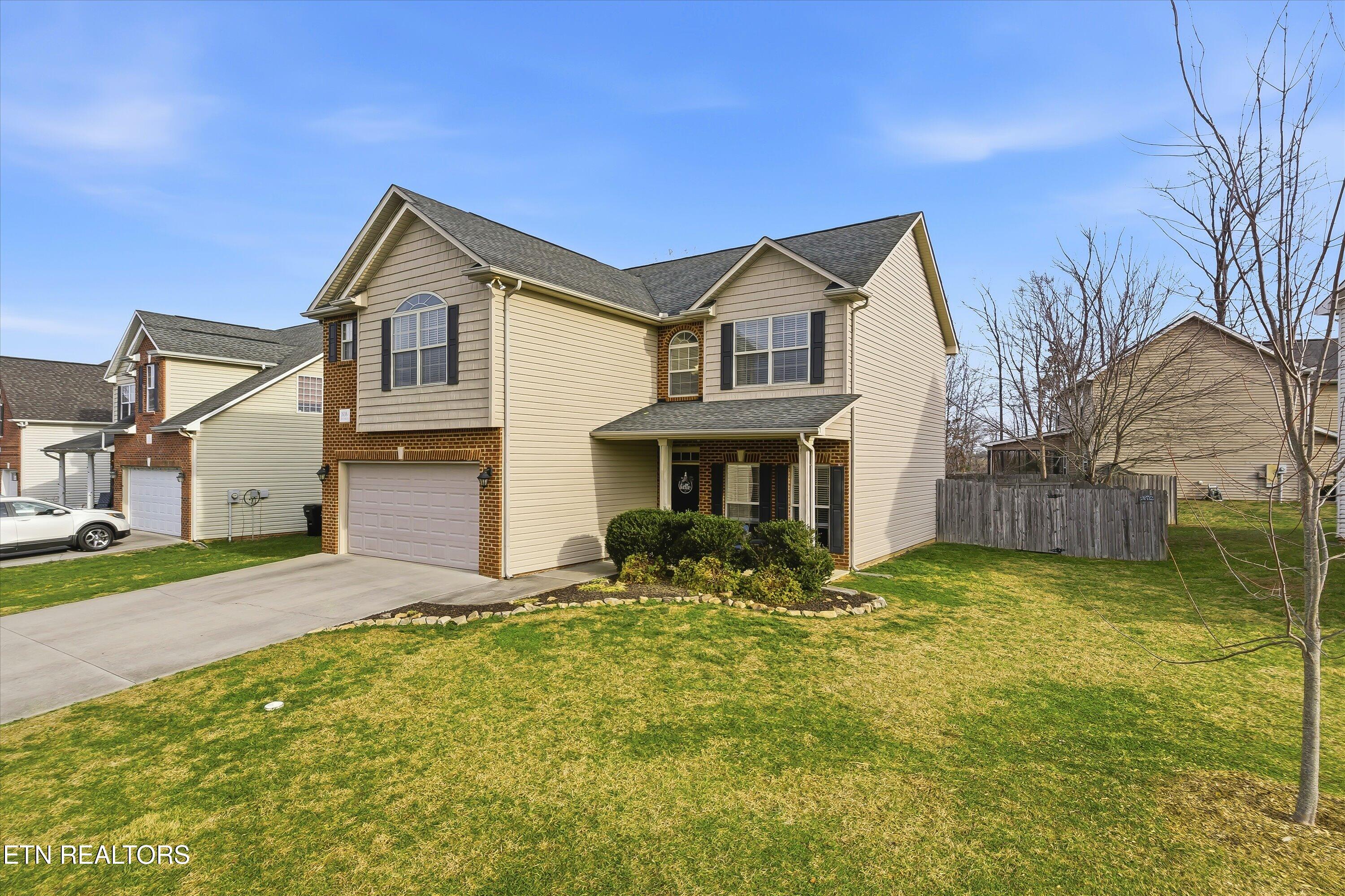 1636 Silver Oak Lane Lenoir City TN 37772