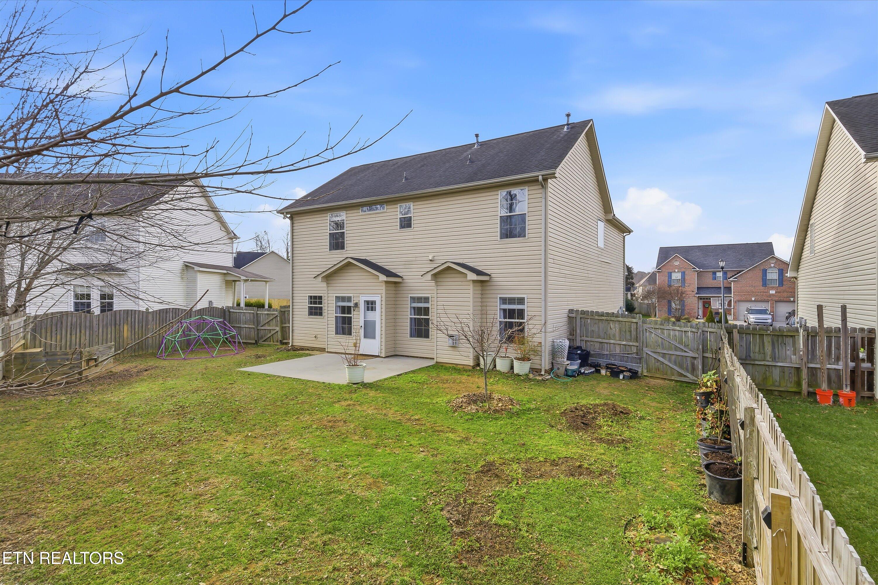 1636 Silver Oak Lane Lenoir City TN 37772