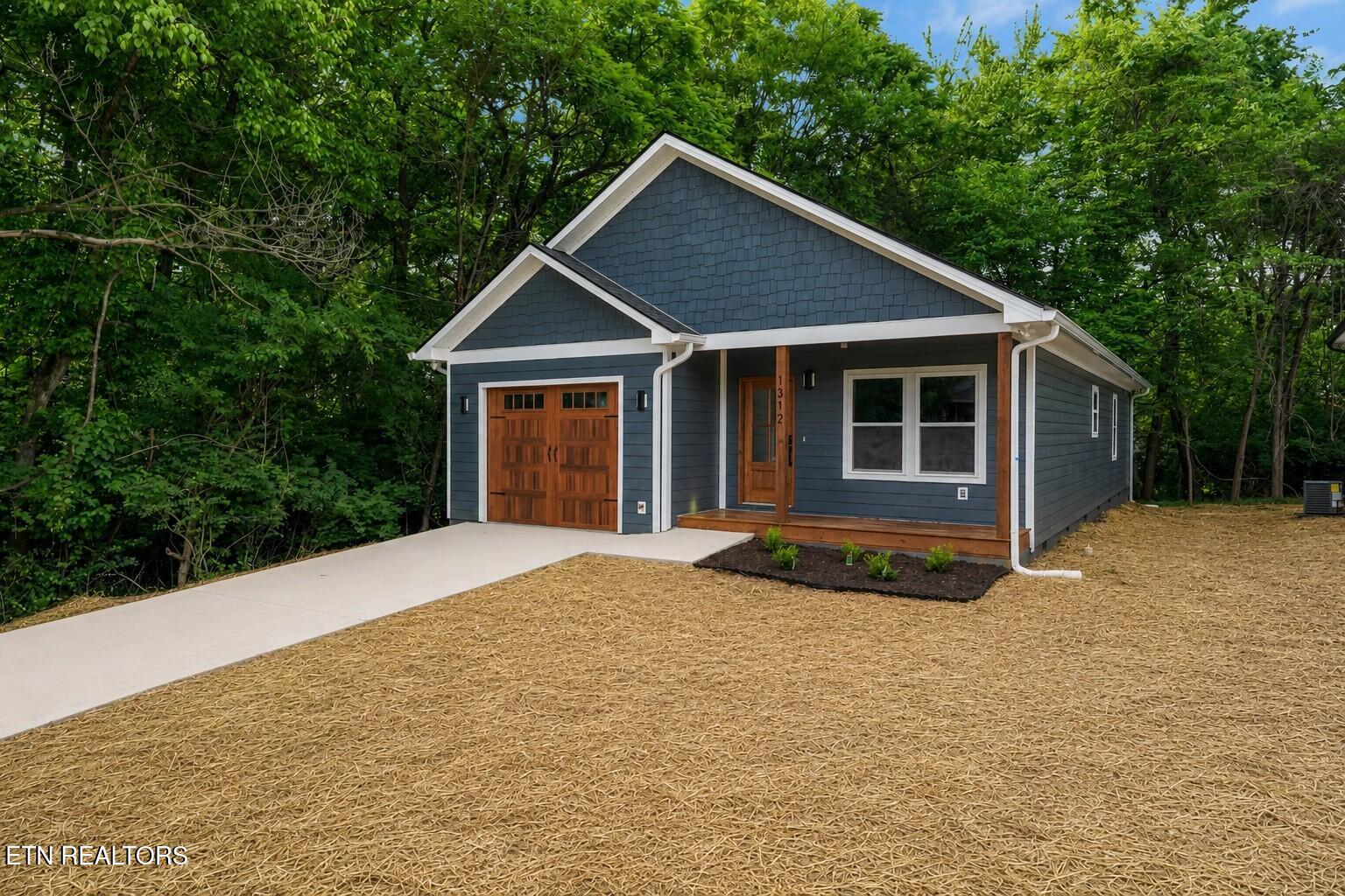 1312 NE Ezell Street Knoxville TN 37917