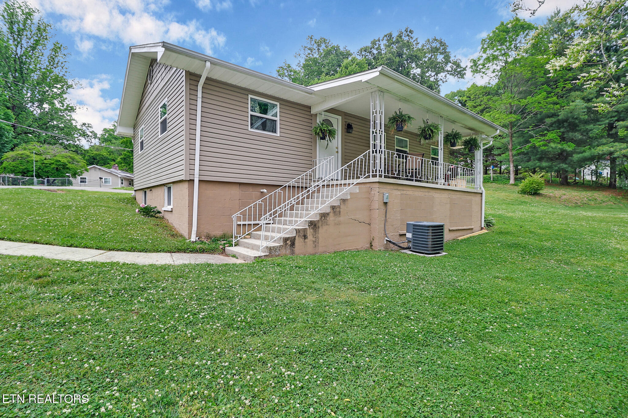 106 Dewey Road Oak Ridge TN 37830