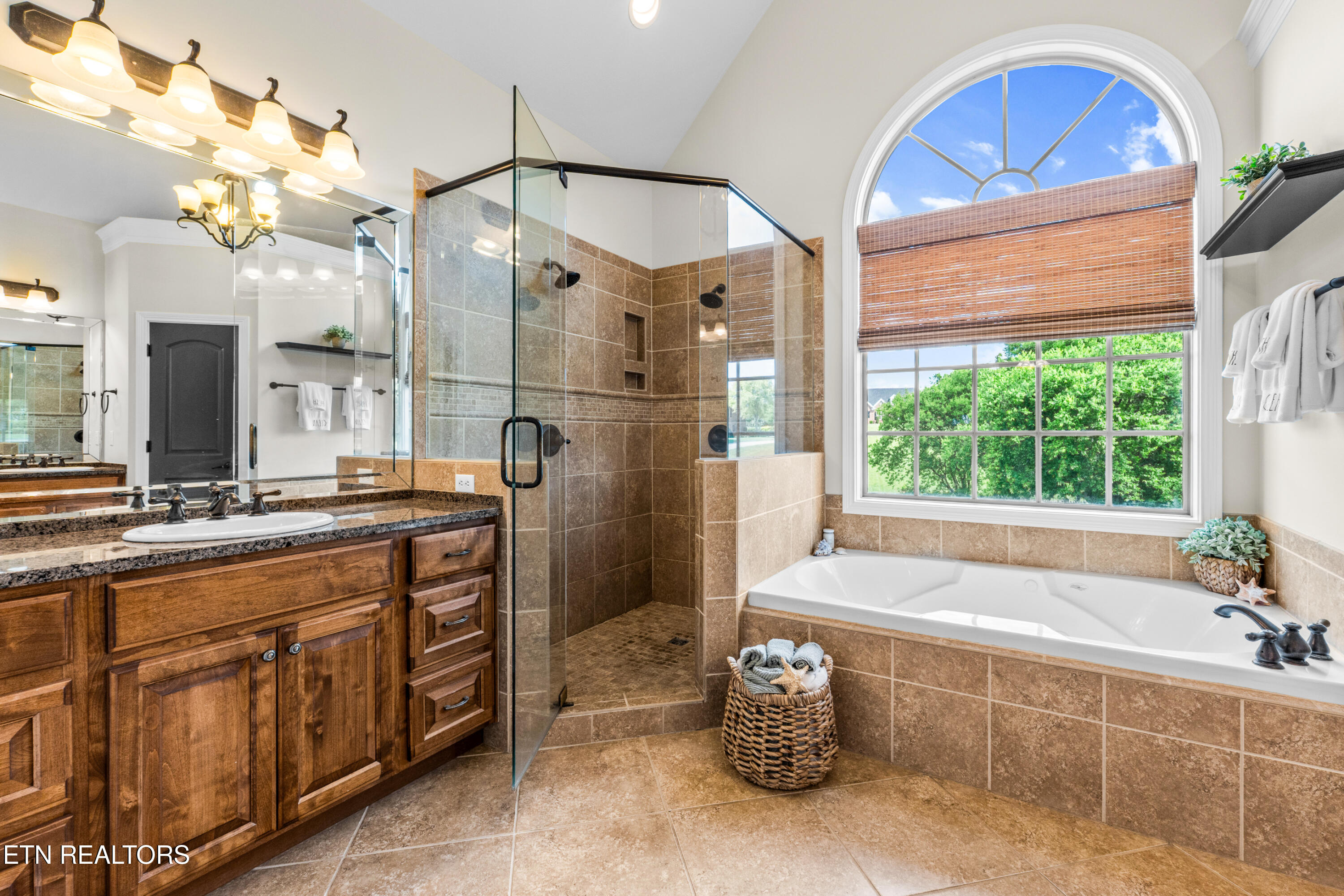 1301 Woodland Trace Maryville TN 37803