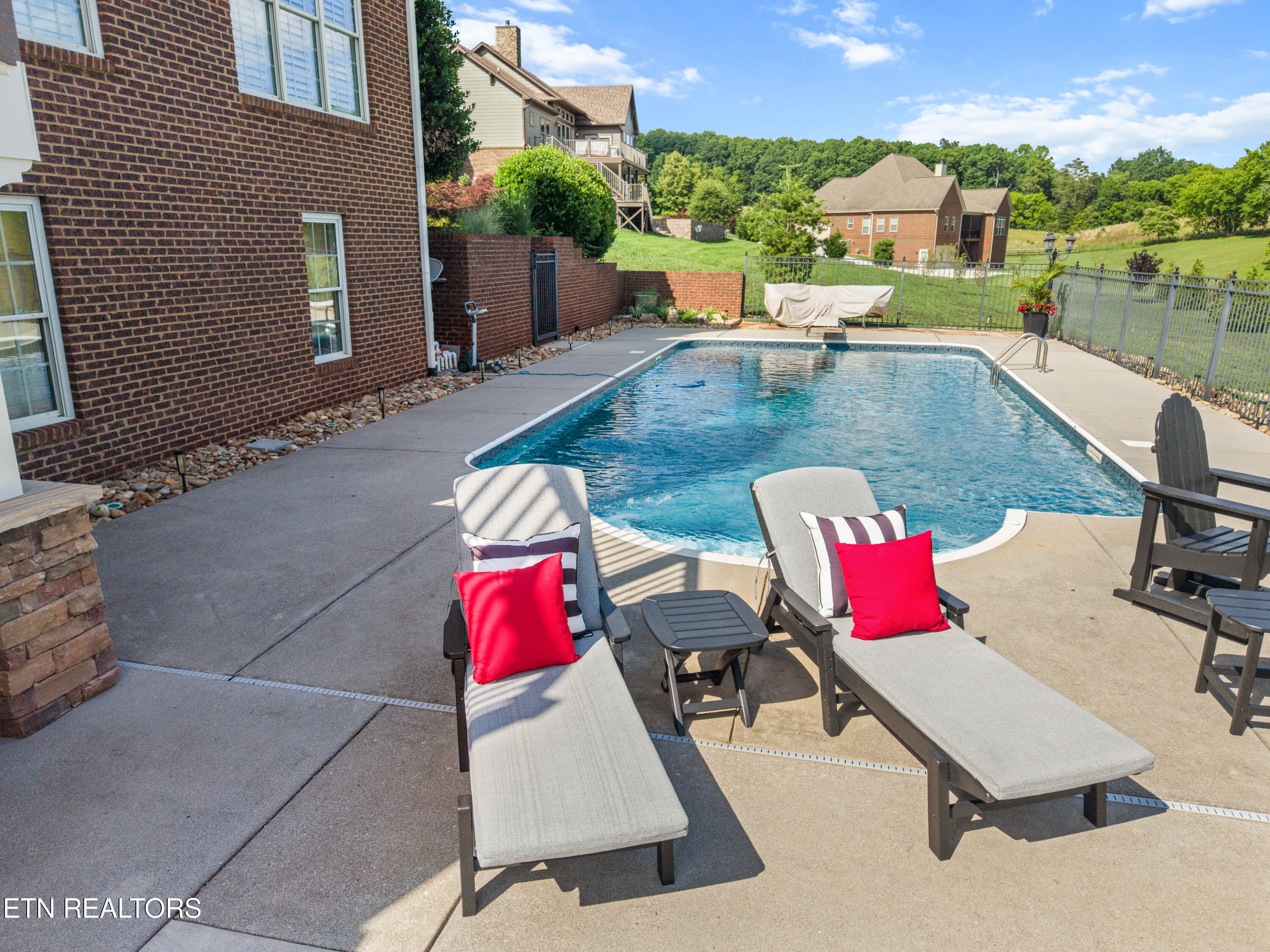 1301 Woodland Trace Maryville TN 37803