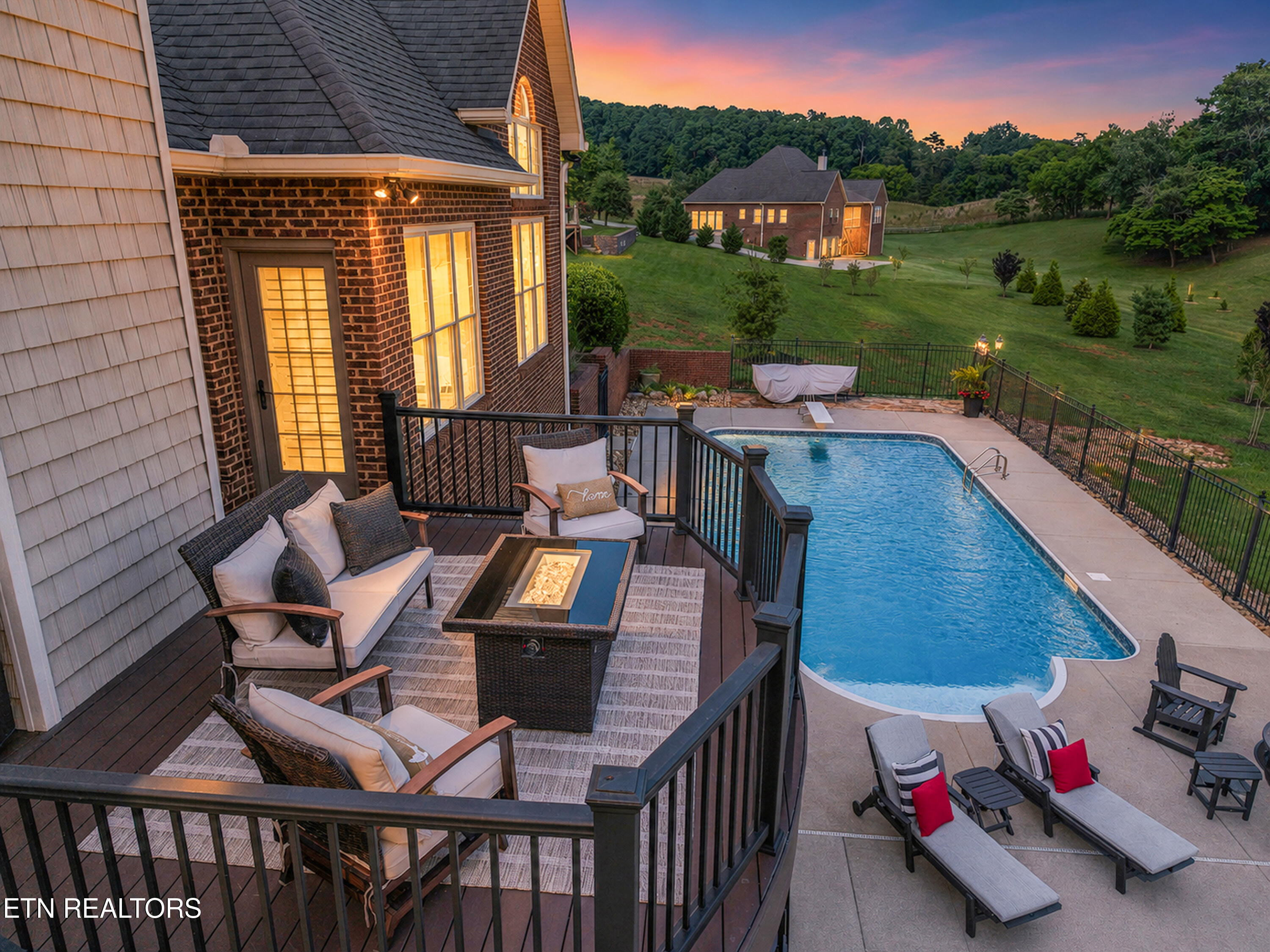 1301 Woodland Trace Maryville TN 37803
