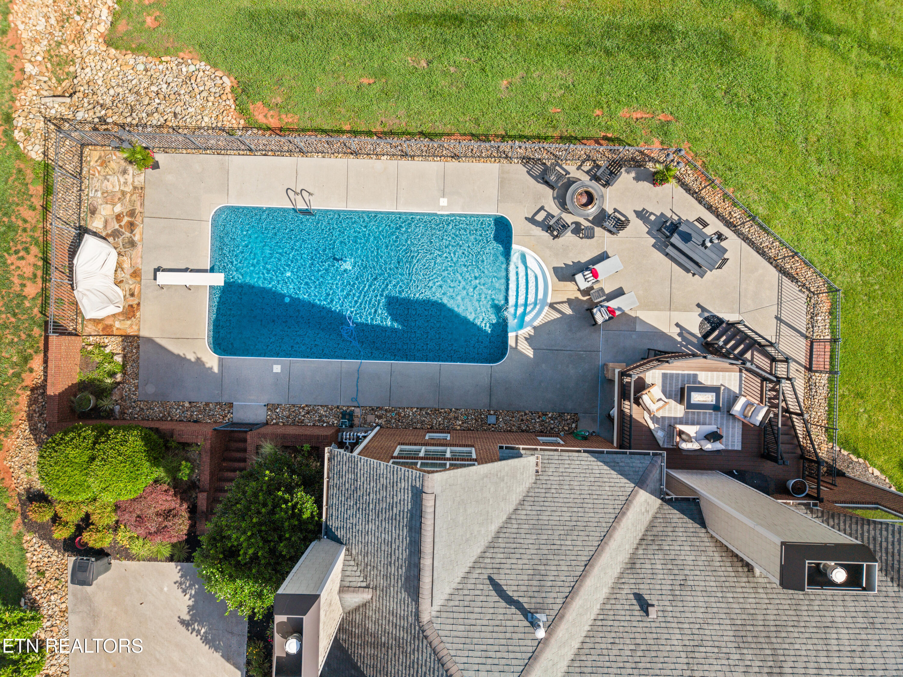 1301 Woodland Trace Maryville TN 37803