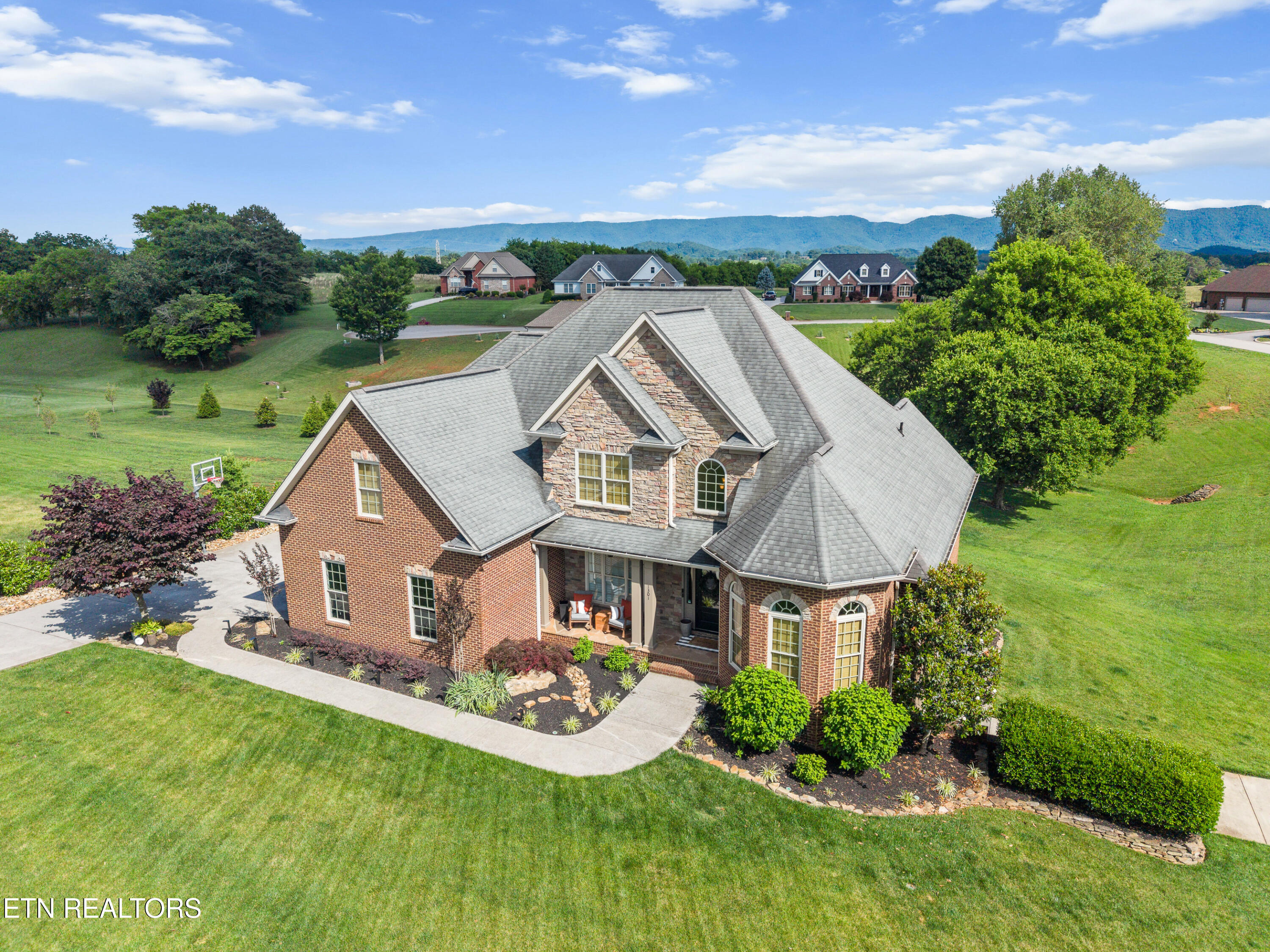 1301 Woodland Trace Maryville TN 37803