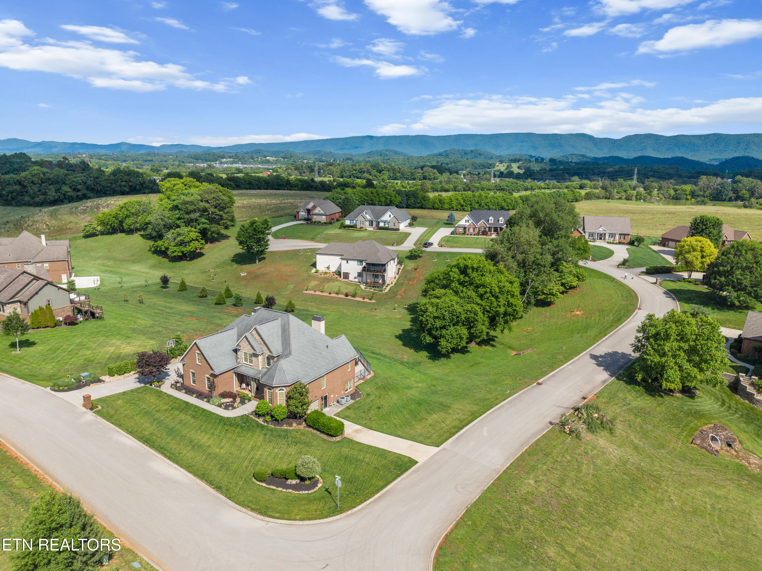 1301 Woodland Trace Maryville TN 37803