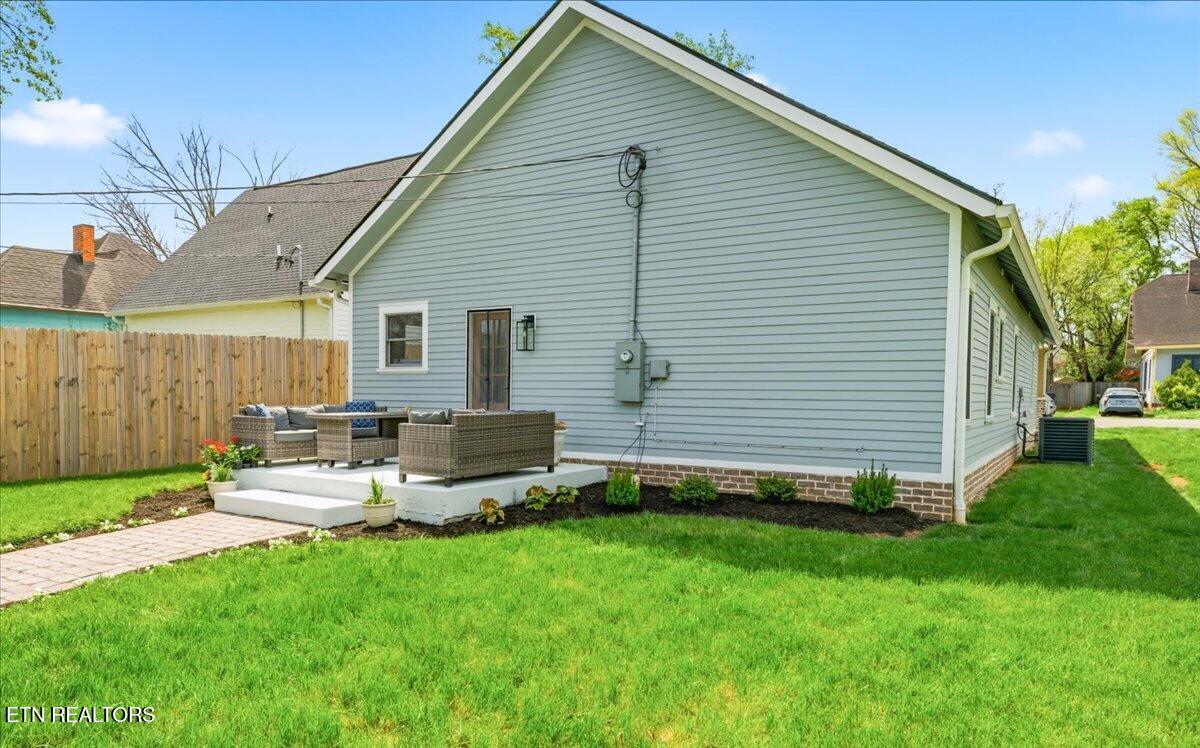 121 Leonard Place Knoxville TN 37917
