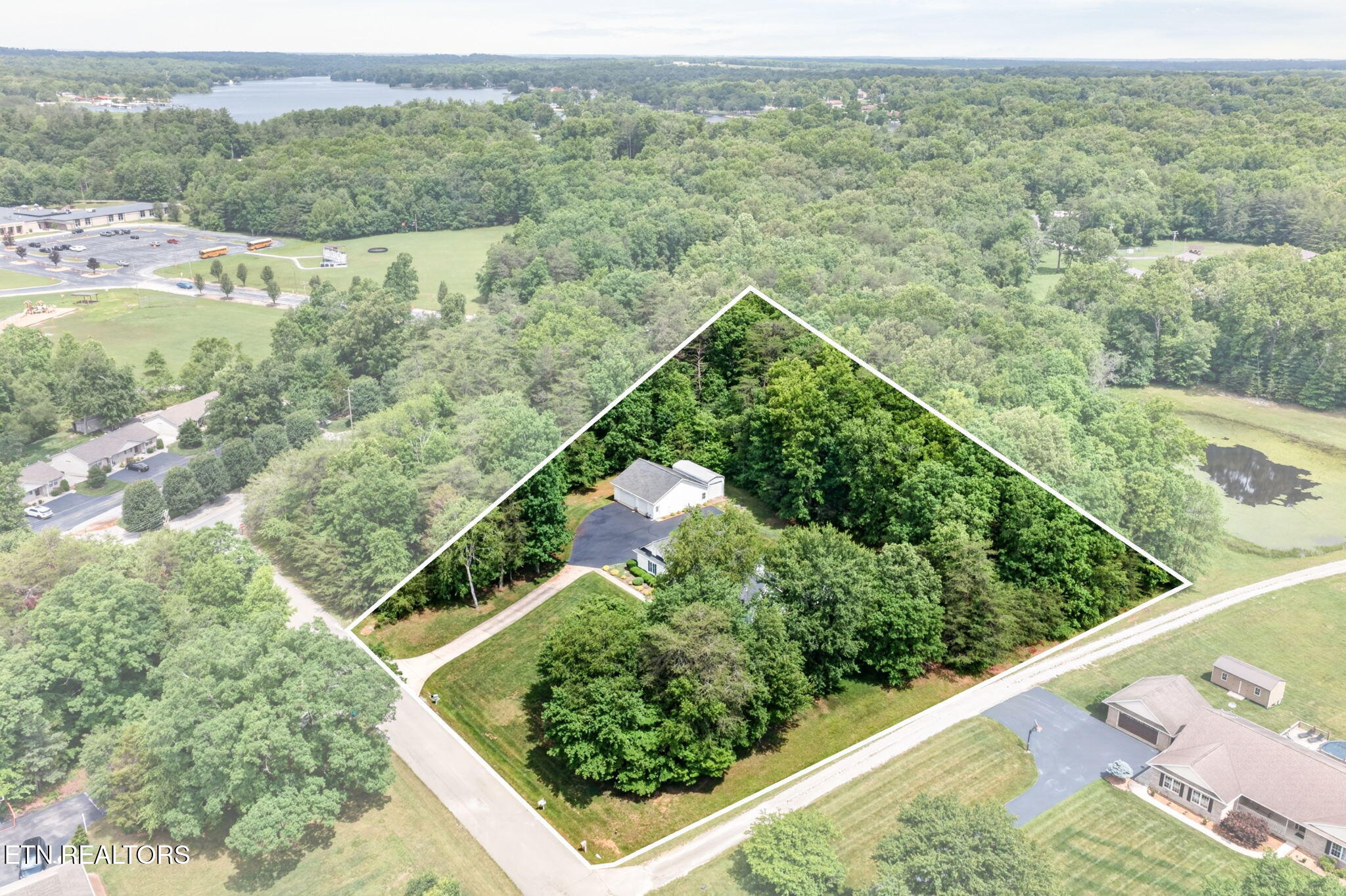 43 Myra Drive Crossville TN 38572