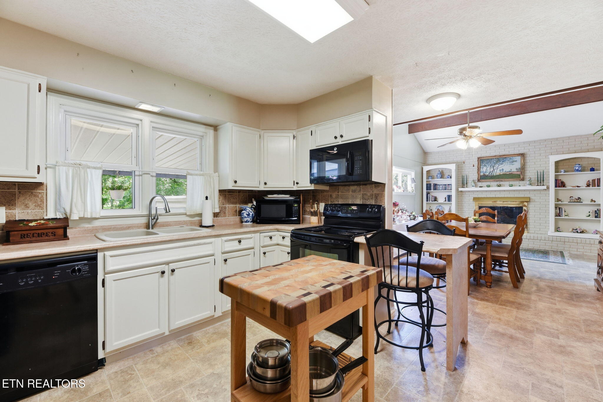 301 Cross Street Clinton TN 37716