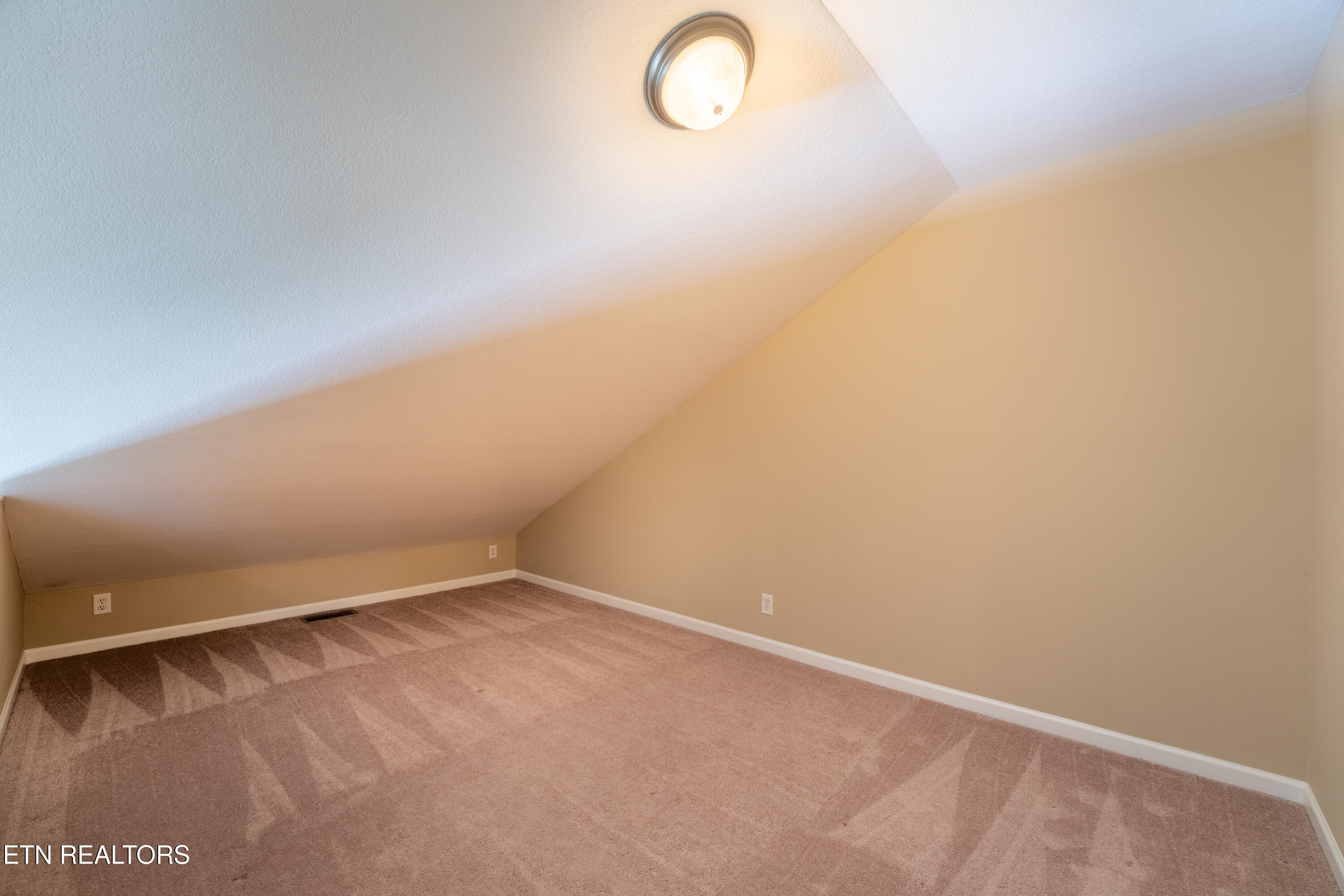 7321 Long Shot Lane Knoxville TN 37918