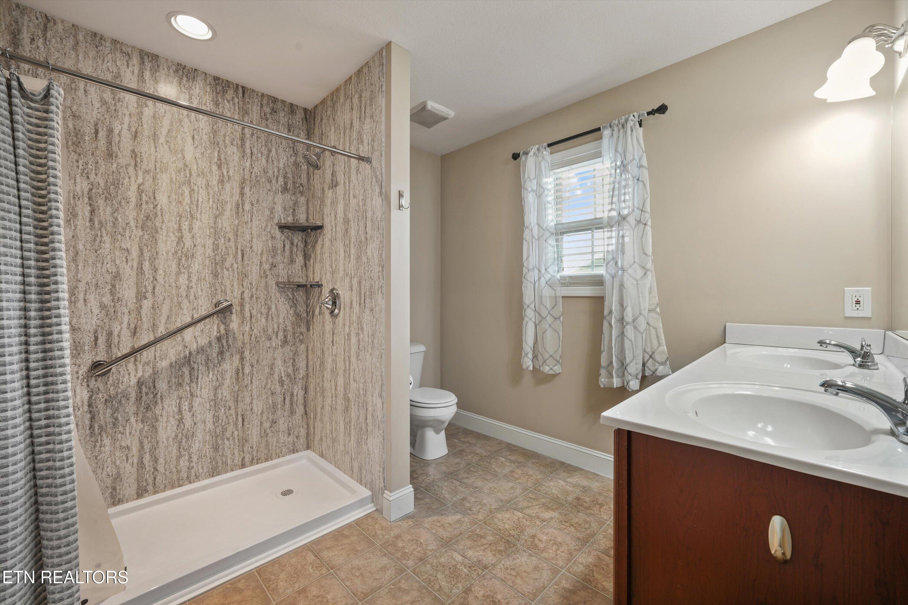 1729 Point Wood Drive Knoxville TN 37920