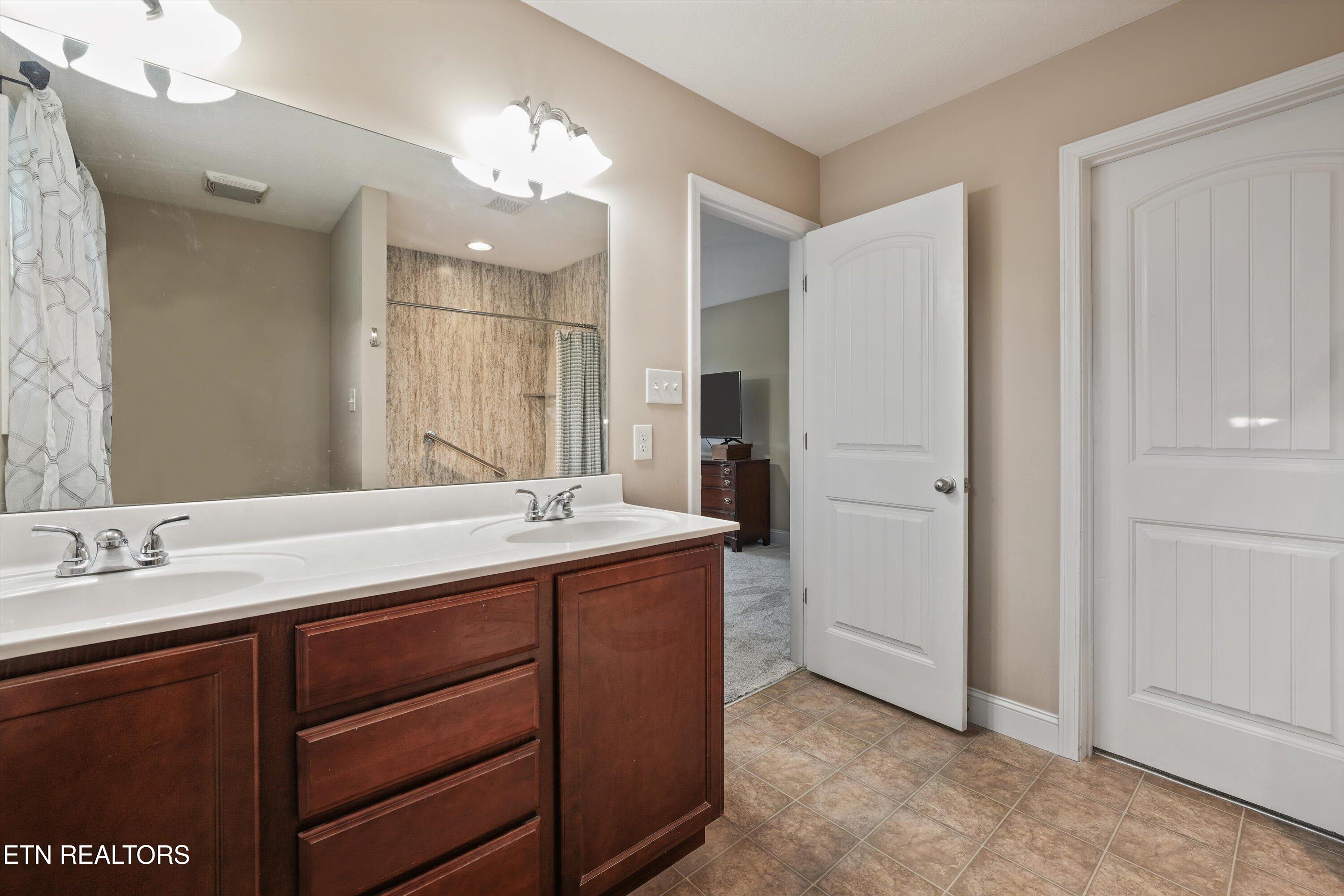 1729 Point Wood Drive Knoxville TN 37920