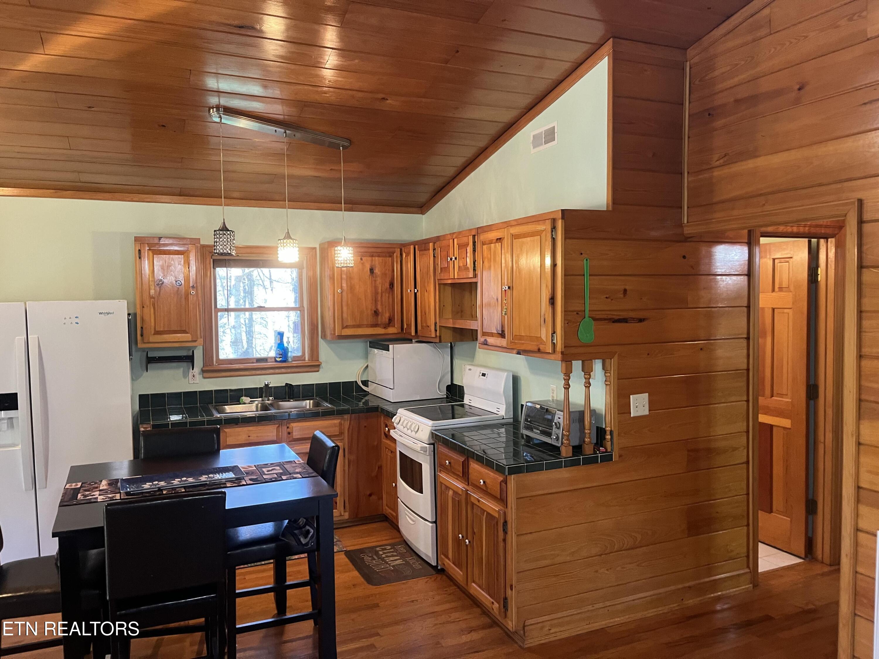 5475 Otto Williams Road Cosby TN 37722