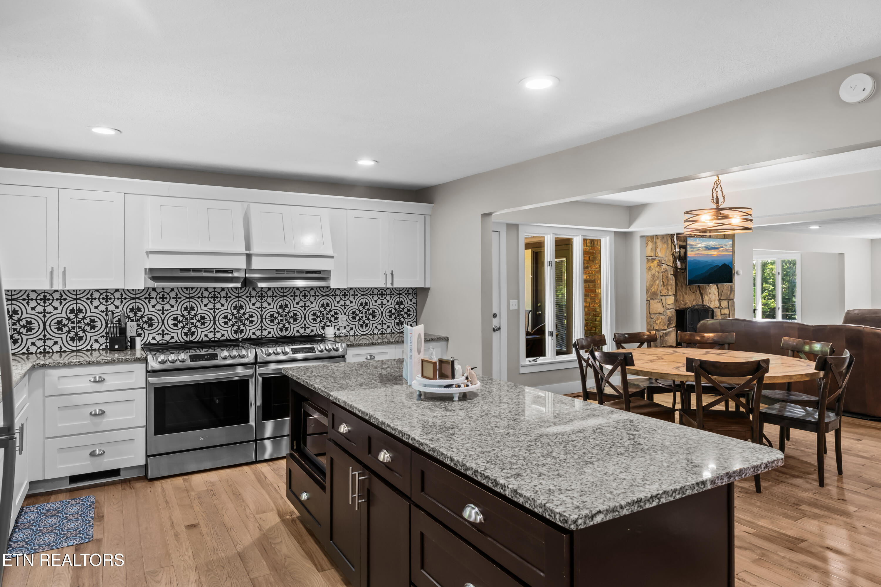 1056 Topside Drive Sevierville TN 37862