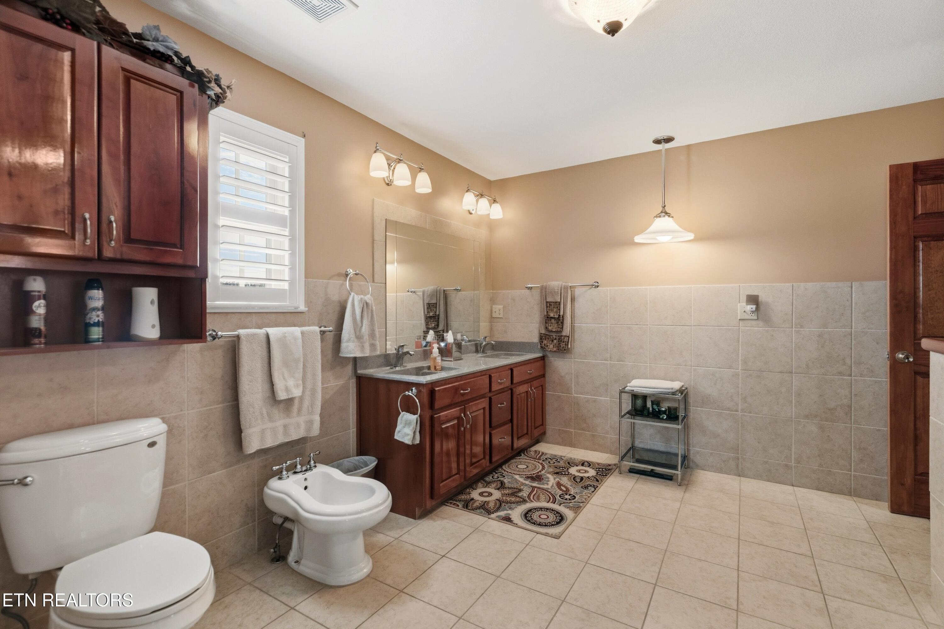 1900 U.s. 321 Parrottsville TN 37843