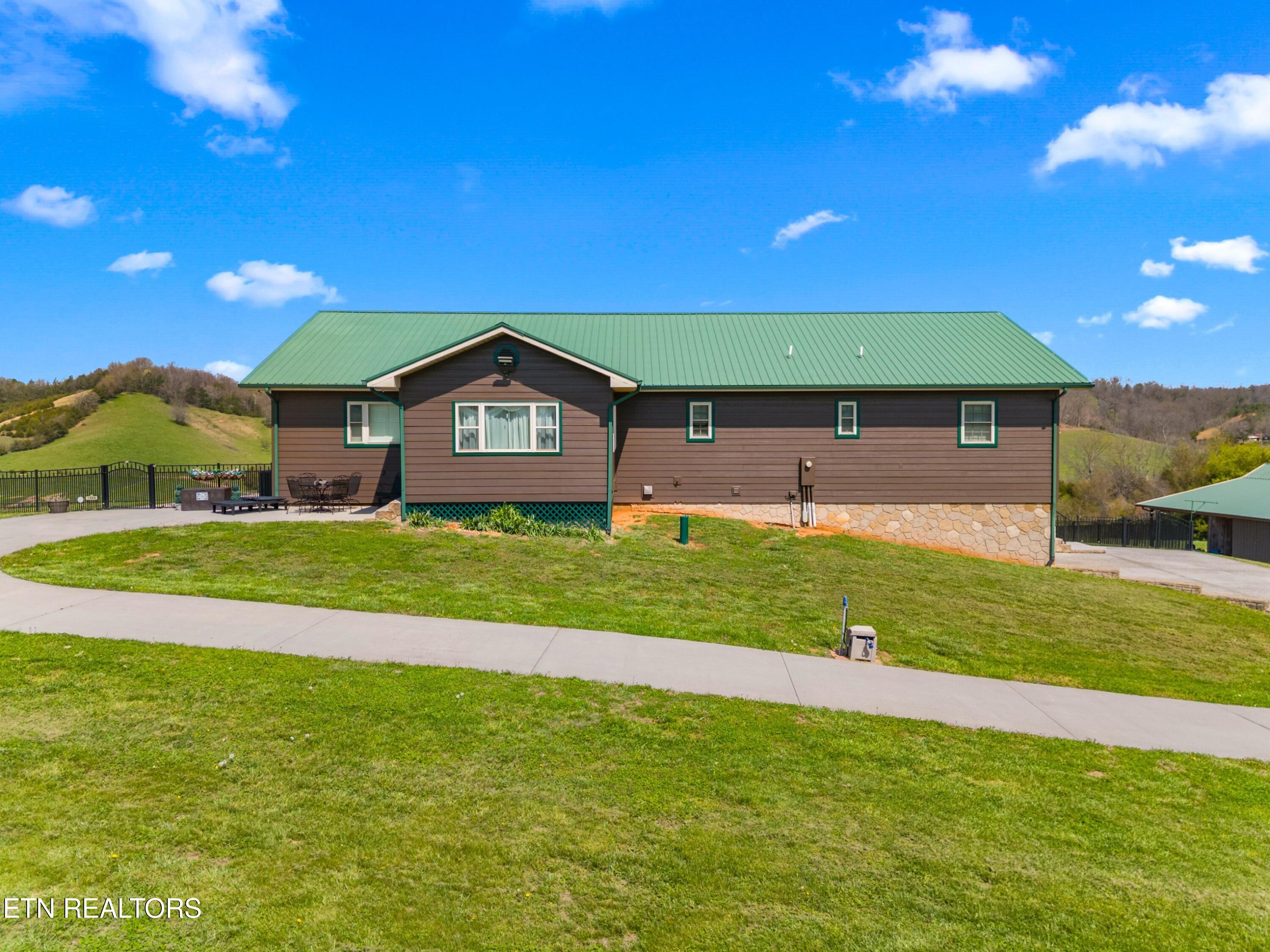 1900 U.s. 321 Parrottsville TN 37843