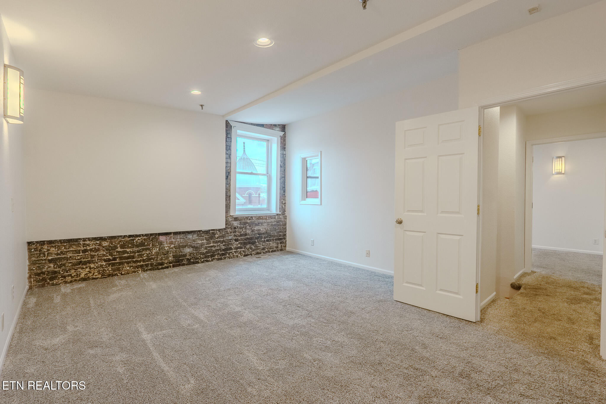 105 W Jackson Avenue Knoxville TN 37902