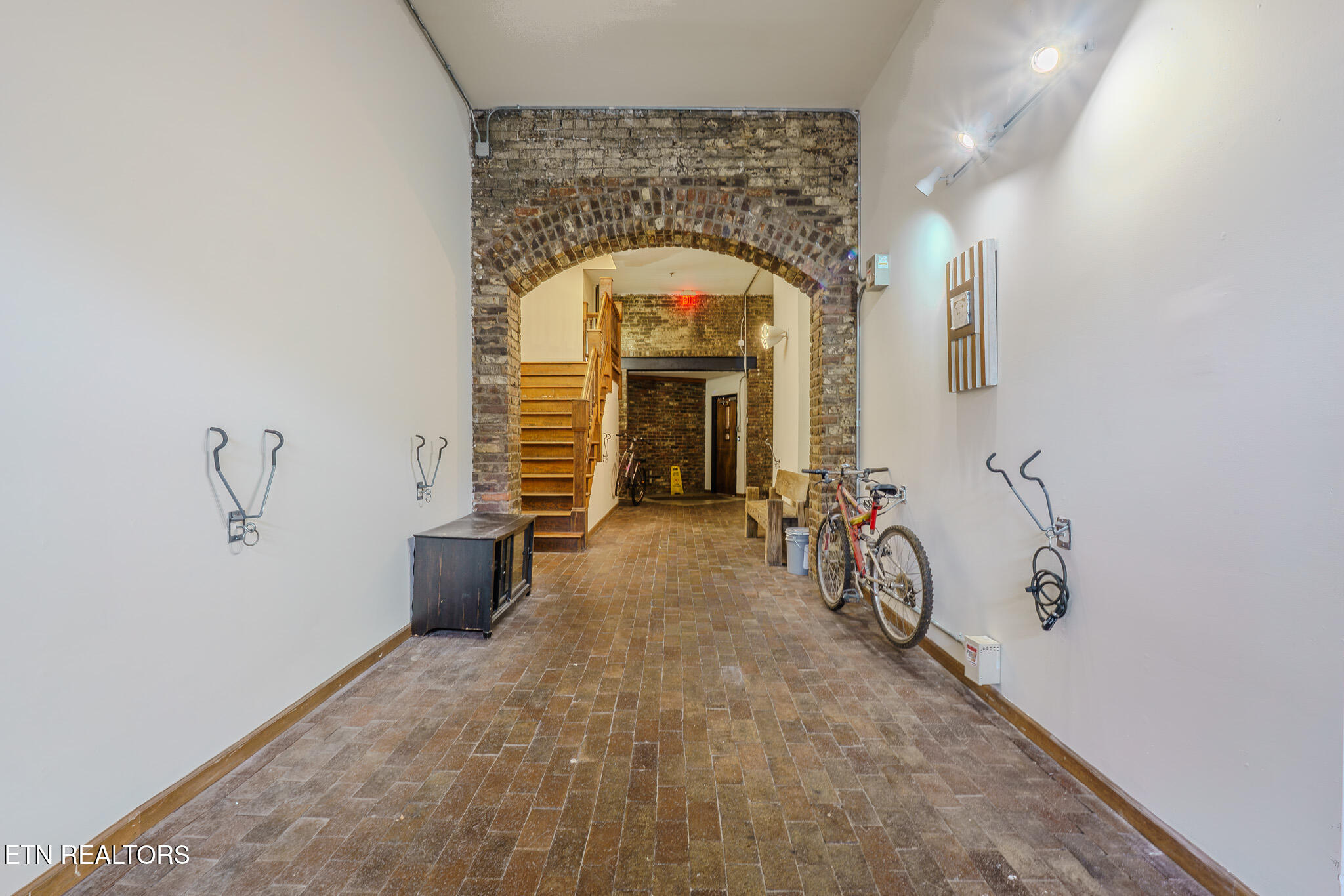 105 W Jackson Avenue Knoxville TN 37902