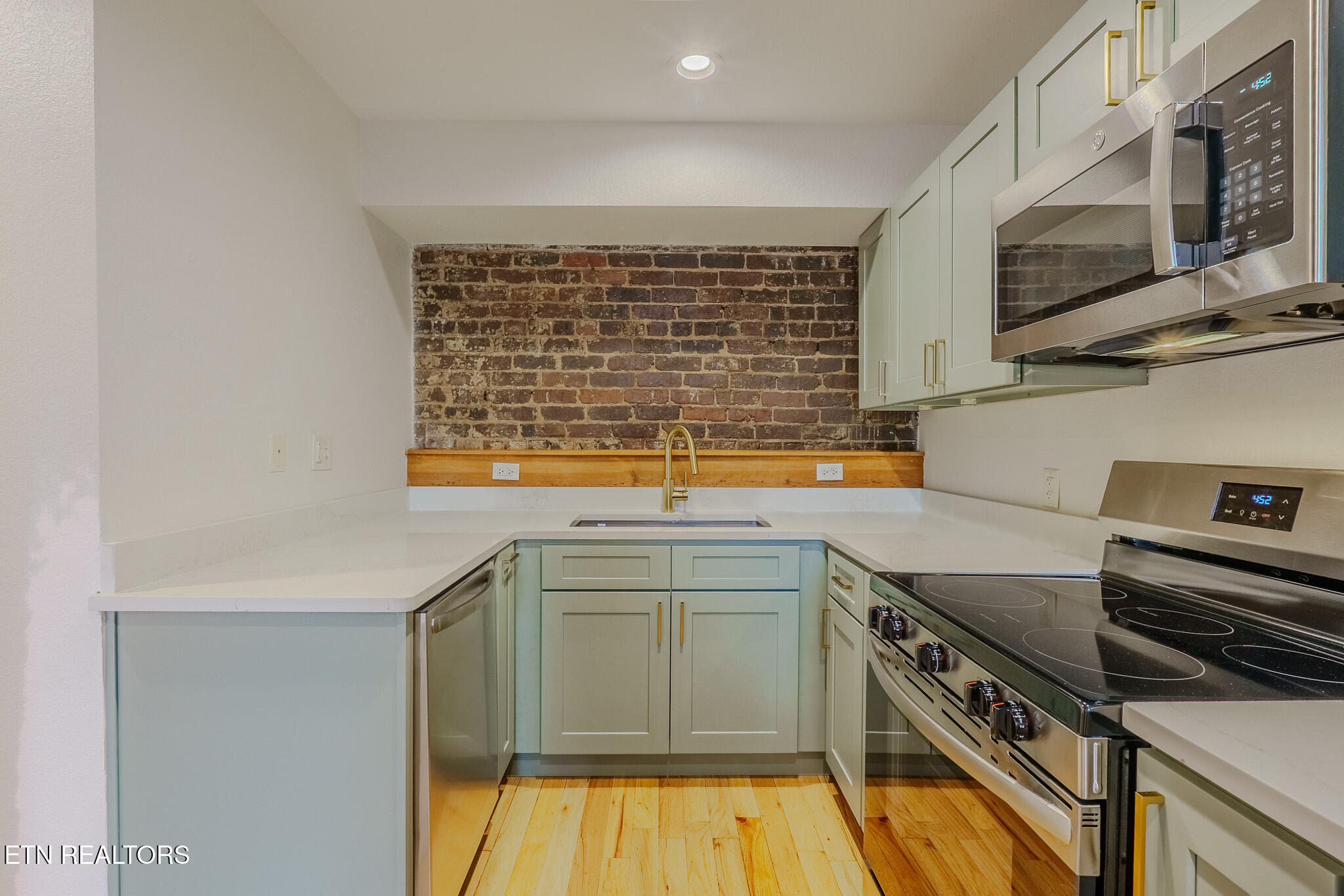 105 W Jackson Avenue Knoxville TN 37902