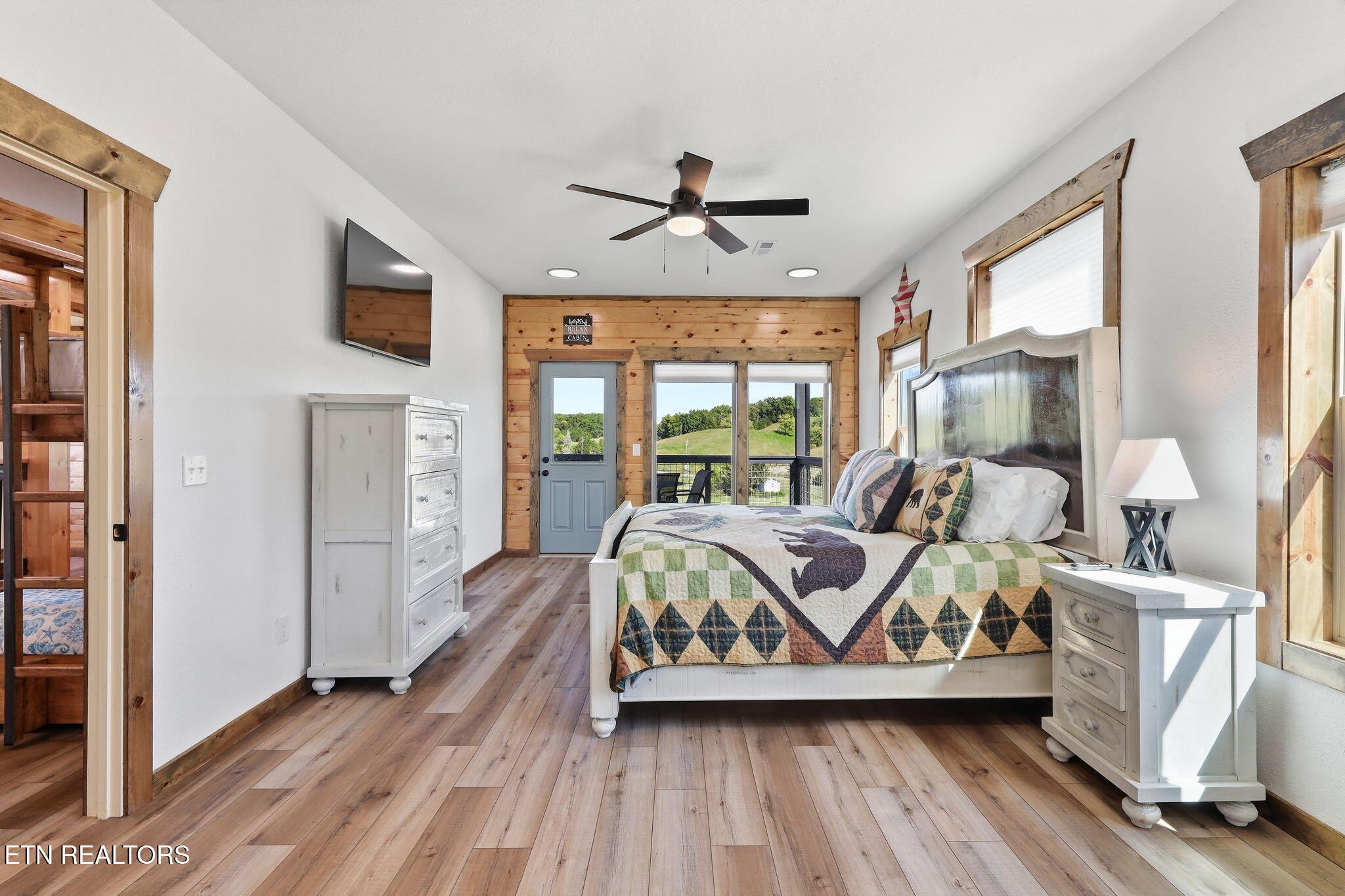 1128 Sanctuary Shores Way Sevierville TN 37876