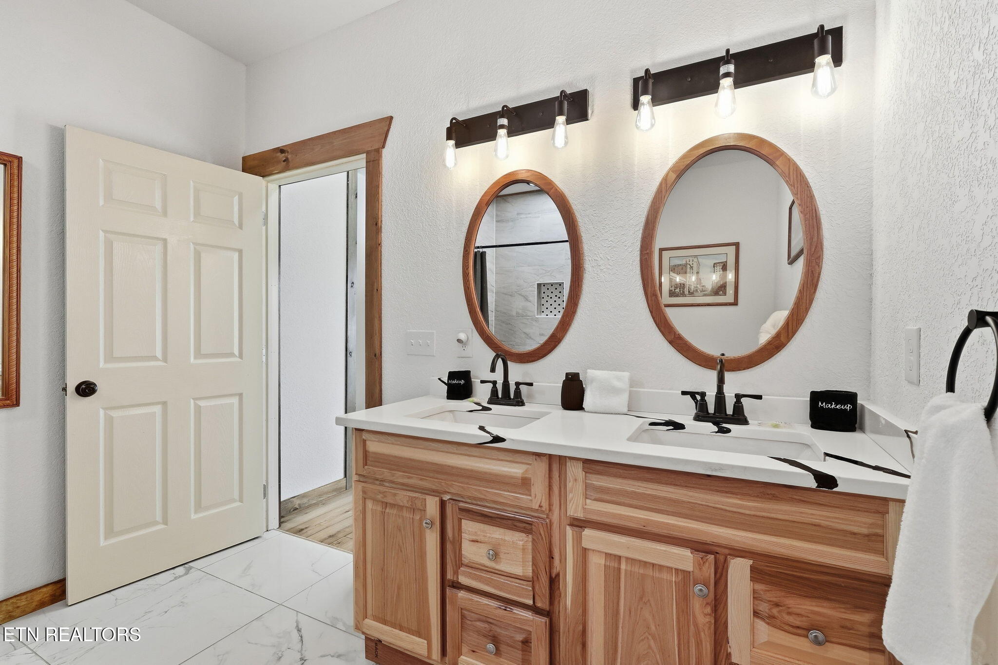 1128 Sanctuary Shores Way Sevierville TN 37876