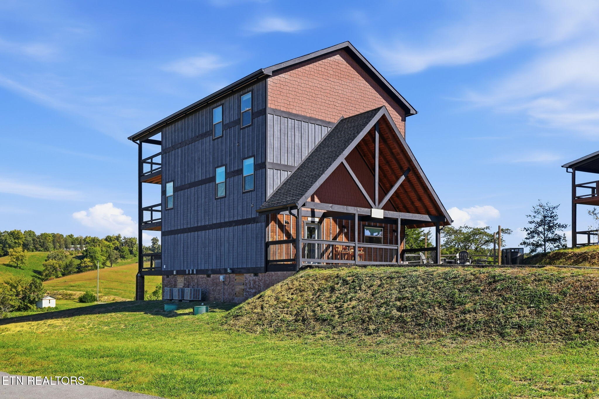 1128 Sanctuary Shores Way Sevierville TN 37876