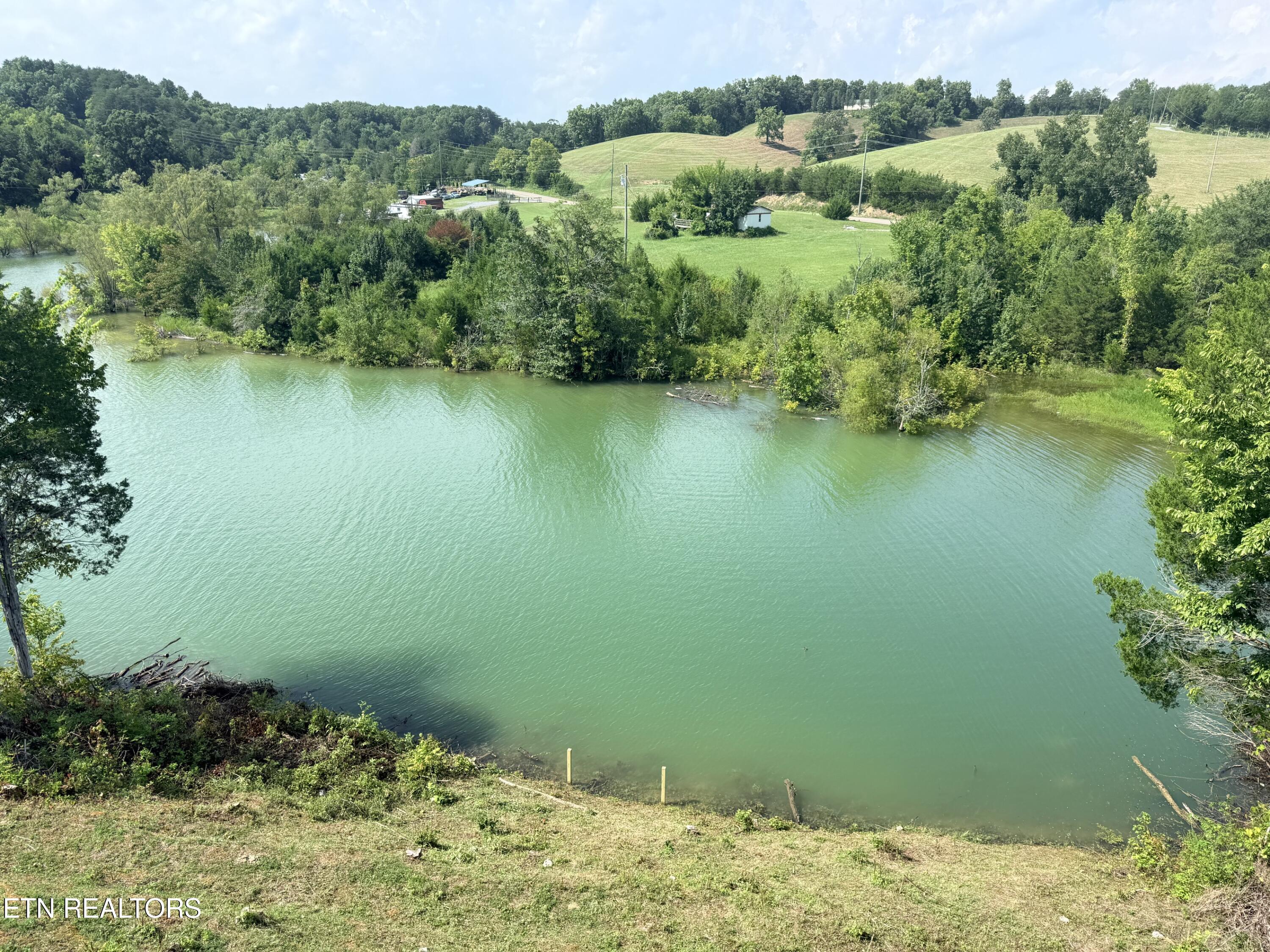 1128 Sanctuary Shores Way Sevierville TN 37876
