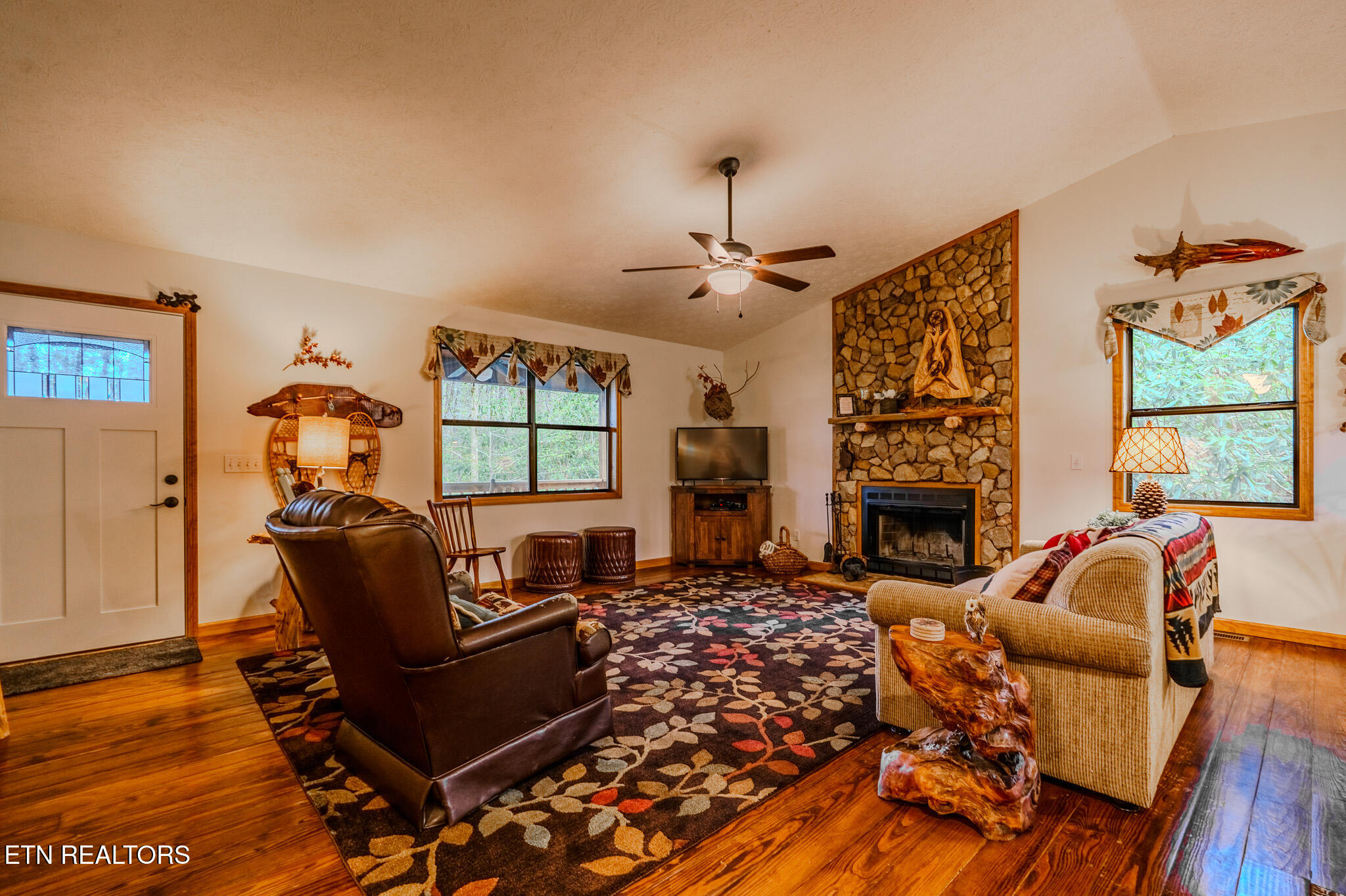 3386 Rocky Ridge Road Cosby TN 37722