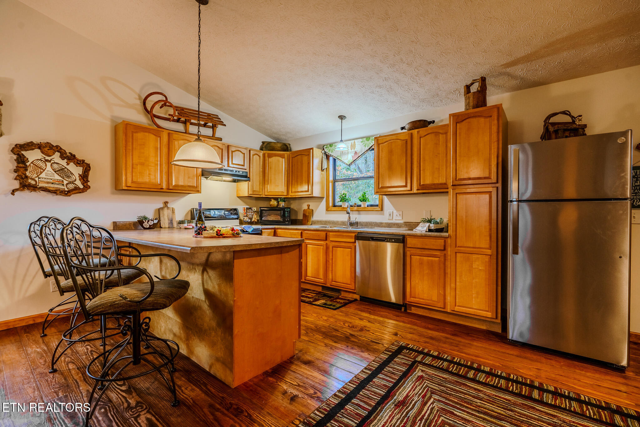 3386 Rocky Ridge Road Cosby TN 37722