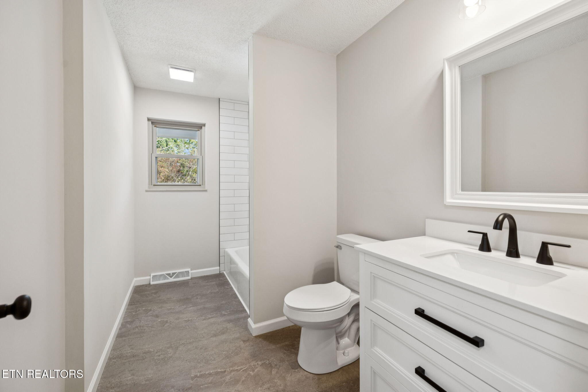 4221 Cadillac Drive Powell TN 37849