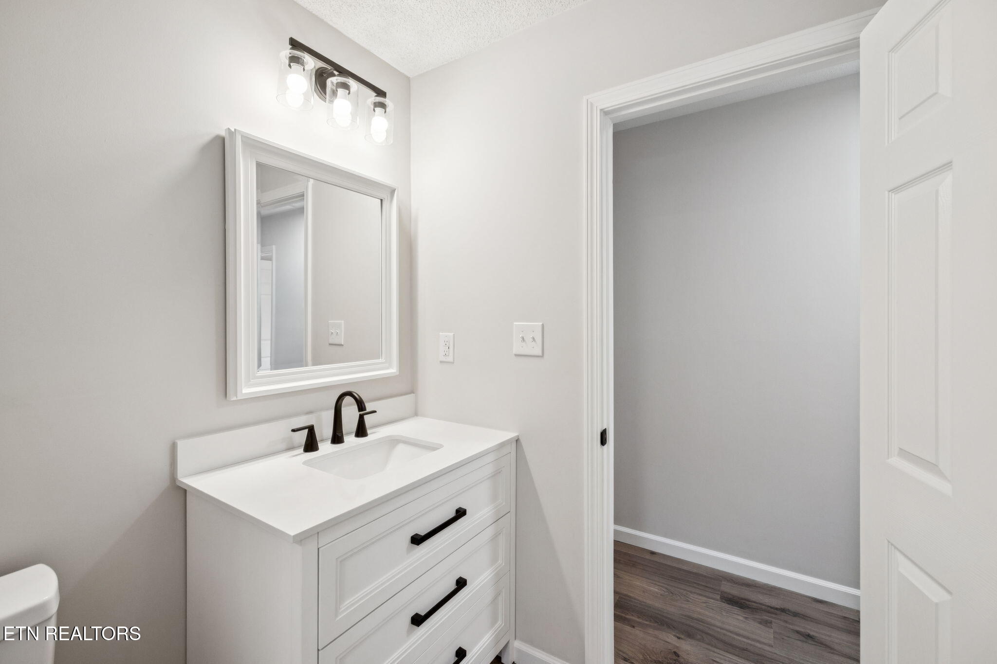 4221 Cadillac Drive Powell TN 37849