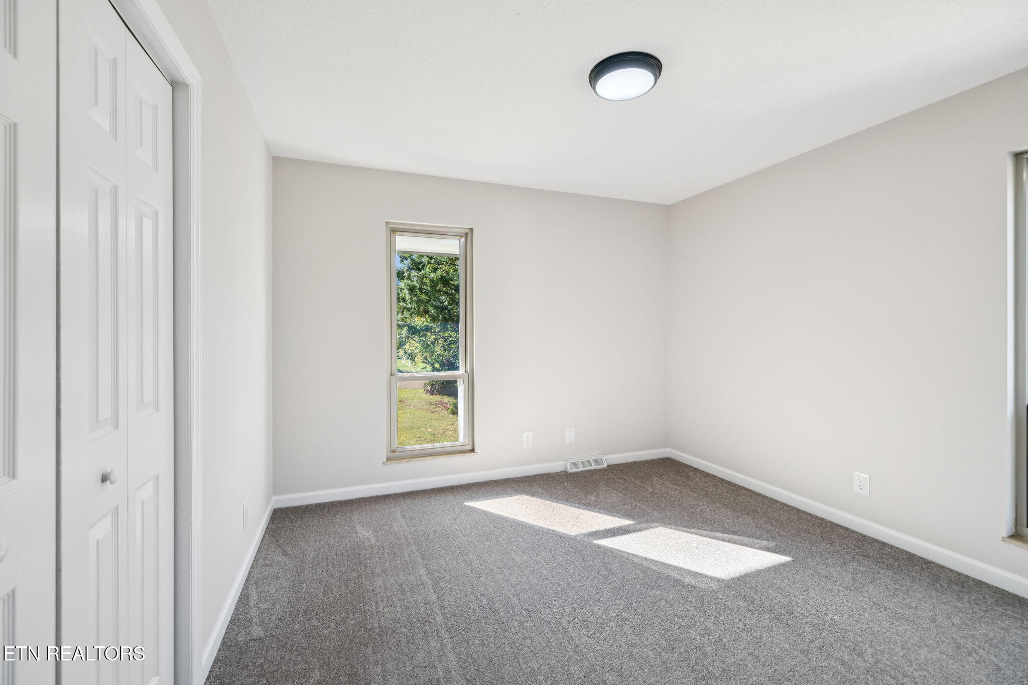 4221 Cadillac Drive Powell TN 37849