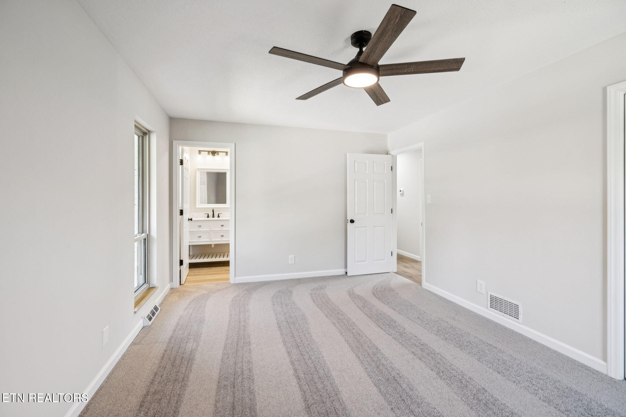 4221 Cadillac Drive Powell TN 37849