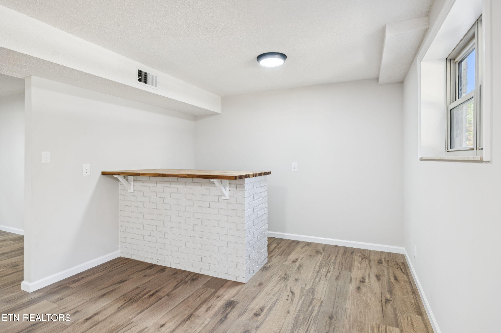 4221 Cadillac Drive Powell TN 37849