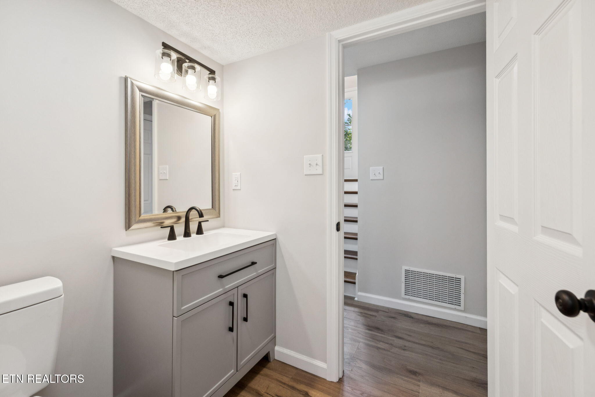 4221 Cadillac Drive Powell TN 37849