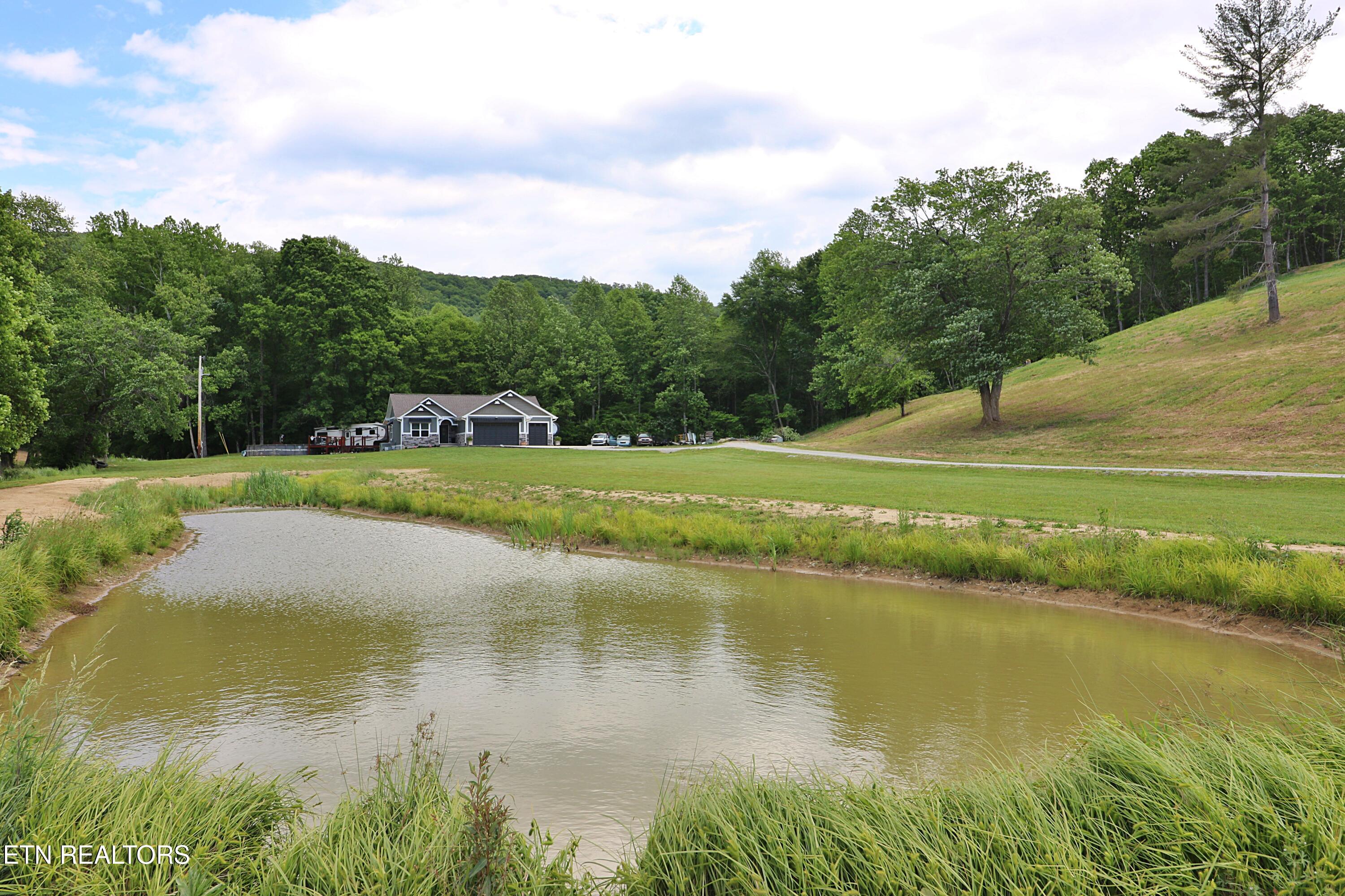 301 Lowin Fields Pvt Road Winfield TN 37892