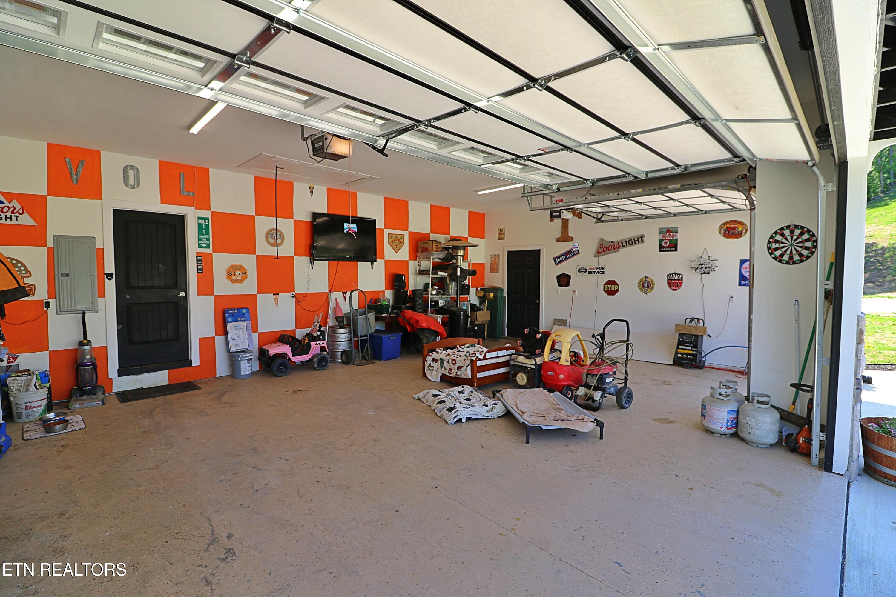 301 Lowin Fields Pvt Road Winfield TN 37892